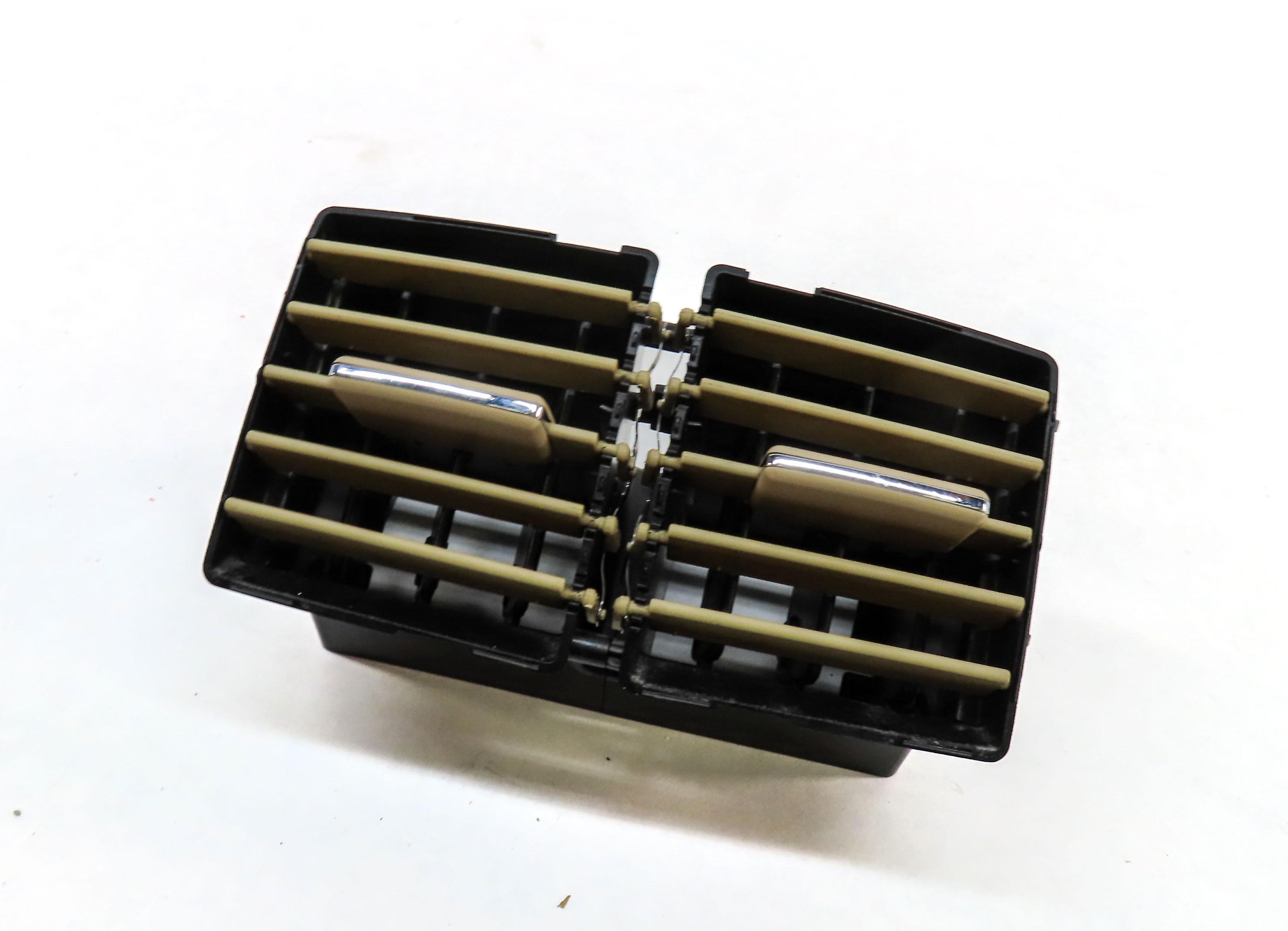 2008 MERCEDES GL450 X164 REAR CENTER CONSOLE HVAC A/C HEATER AIR VENT 1648300454 — exact item pictured