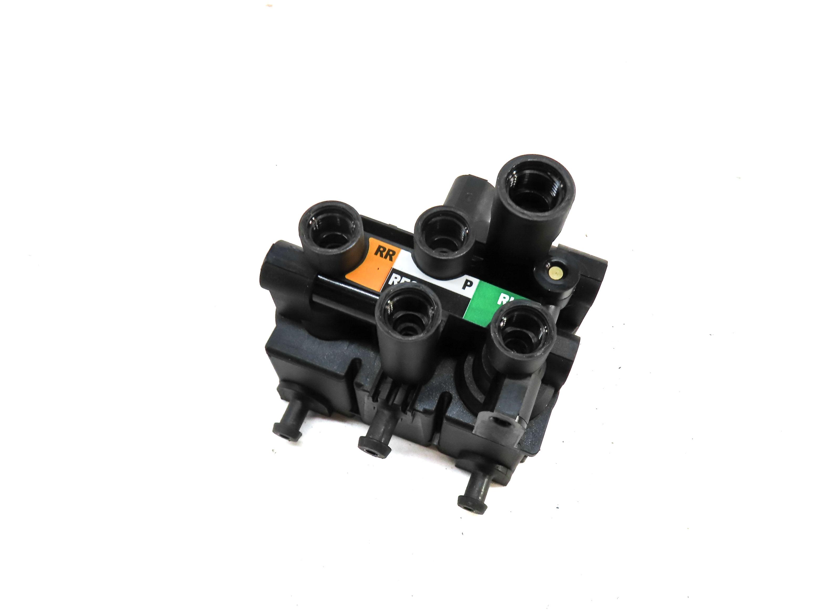 2013 LAND RANGE ROVER (L405) FRONT AIR SUSPENSION TRANSFER RELIEF VALVE — exact item pictured