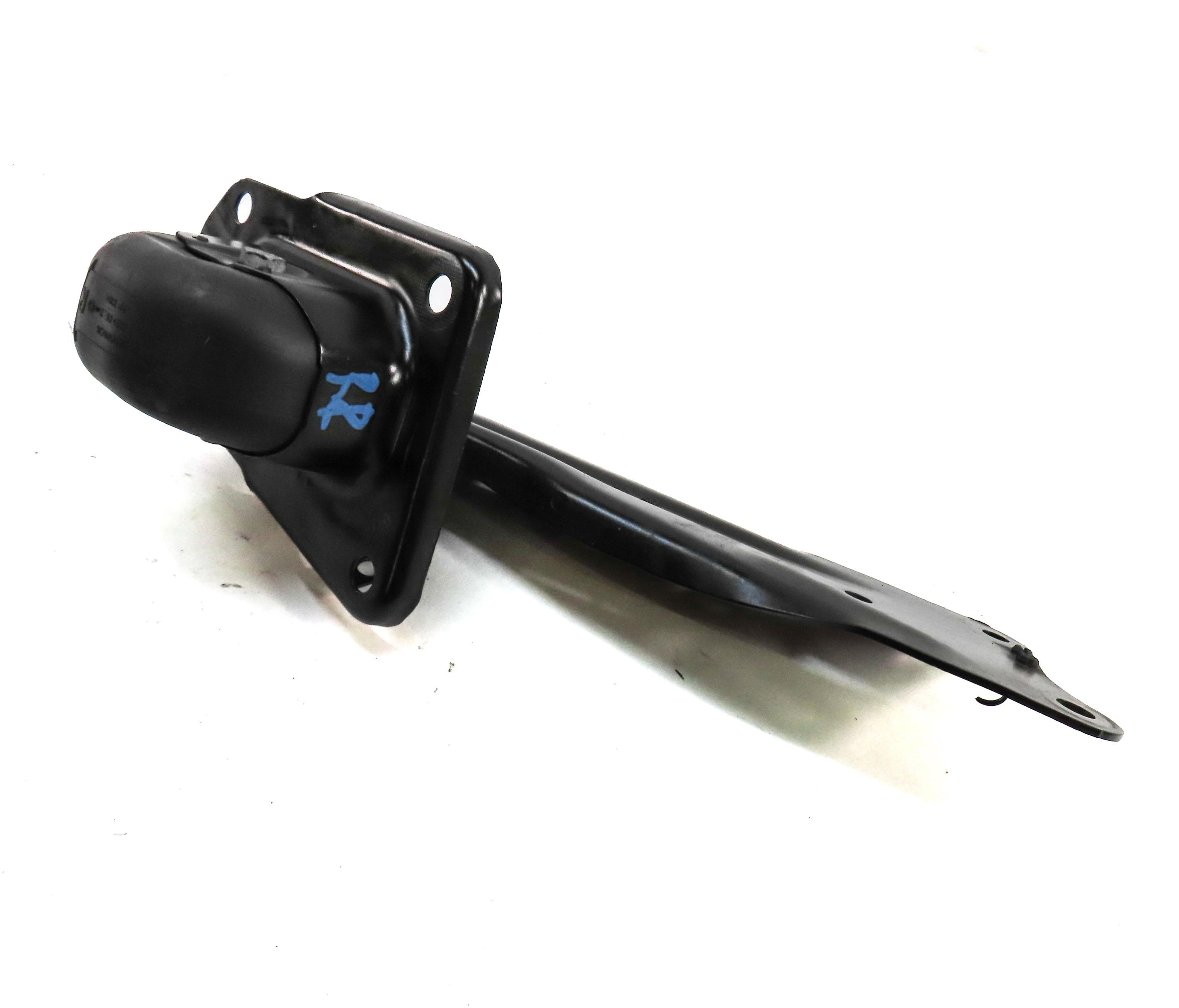 2015-2019 AUDI VW GOLF / A3 S3 RS3 TT (8V MK3) RIGHT PASSENGER REAR TRAILING ARM — exact item pictured