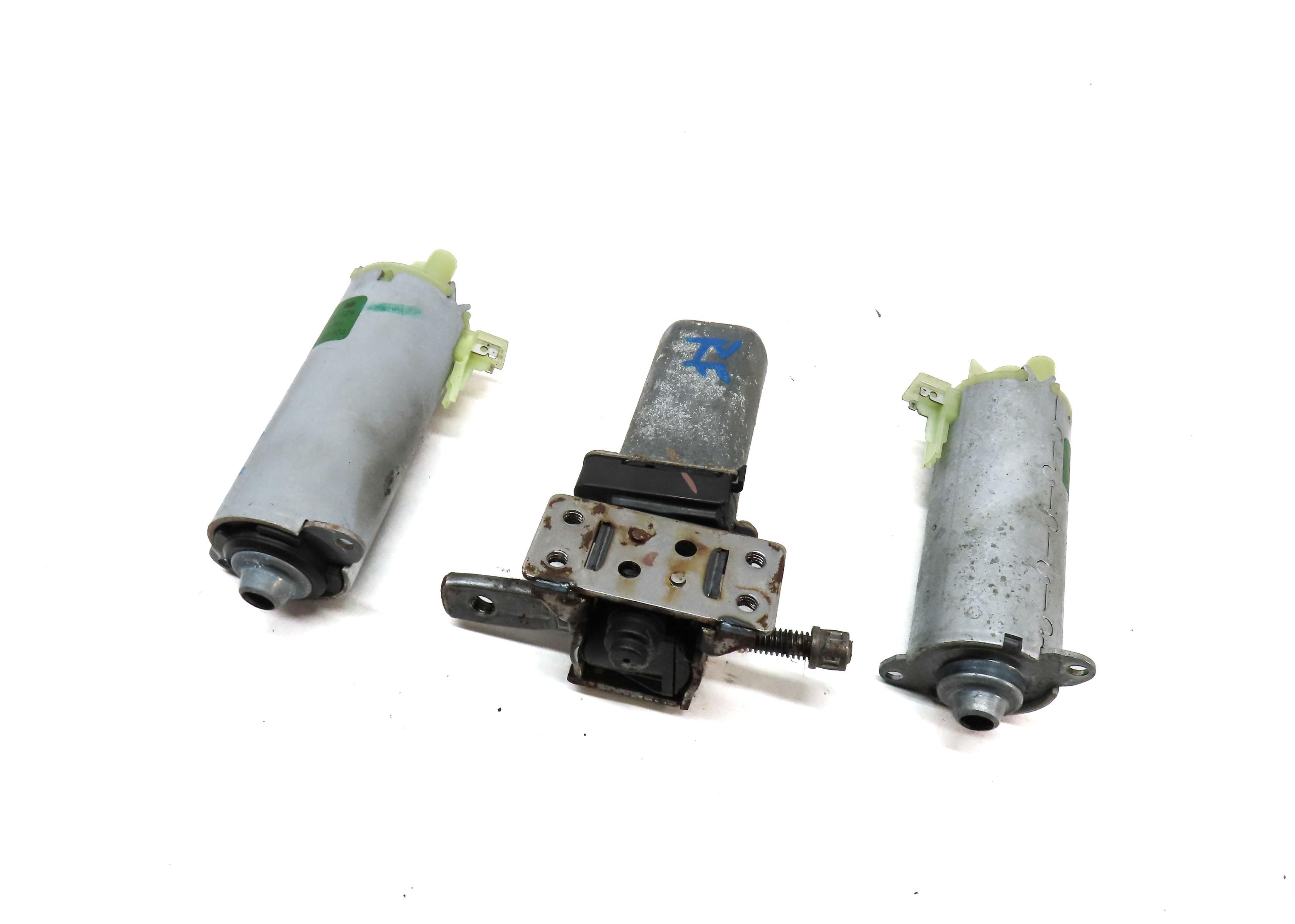 2009 PORSCHE CAYENNE (957) FRONT RIGHT SEAT ADJUST MOTOR SET 3 0130002529 988582 — exact item pictured