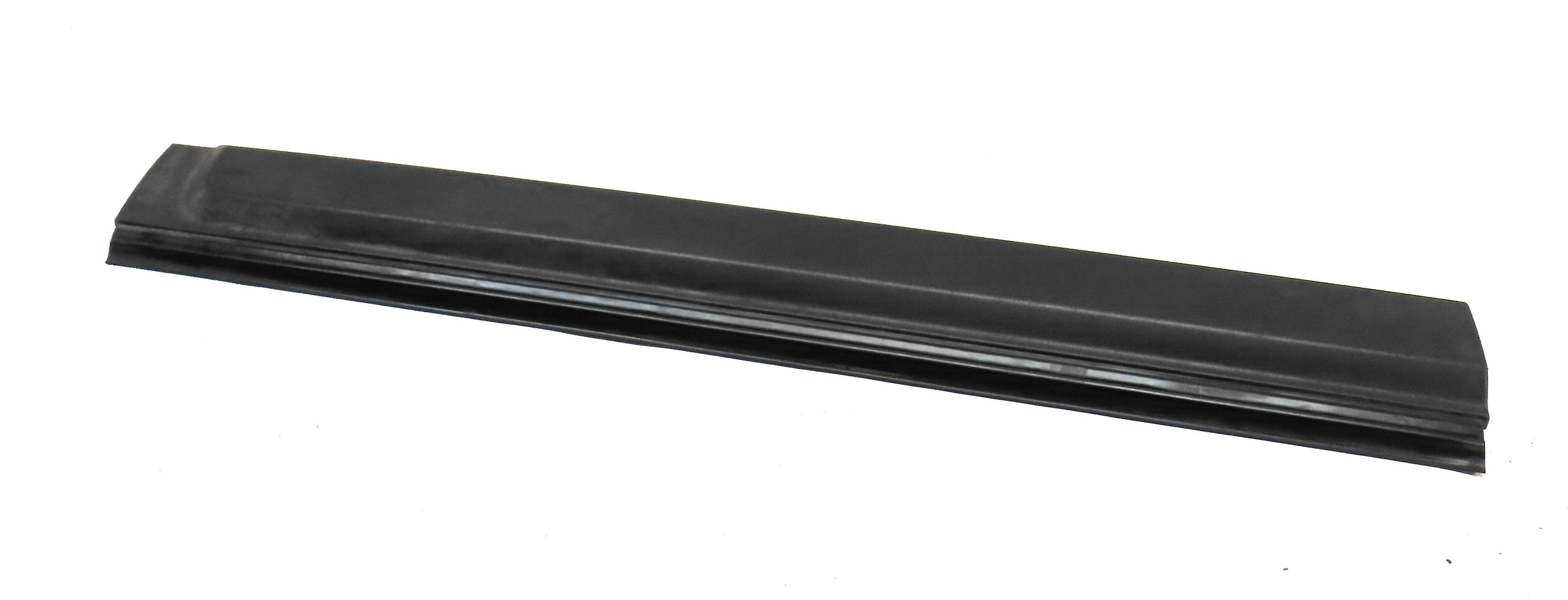 2014 LAND ROVER LR4 FRONT LEFT DRIVER DOOR LOWER TRIM MOULDING PANEL (BLACK) — exact item pictured
