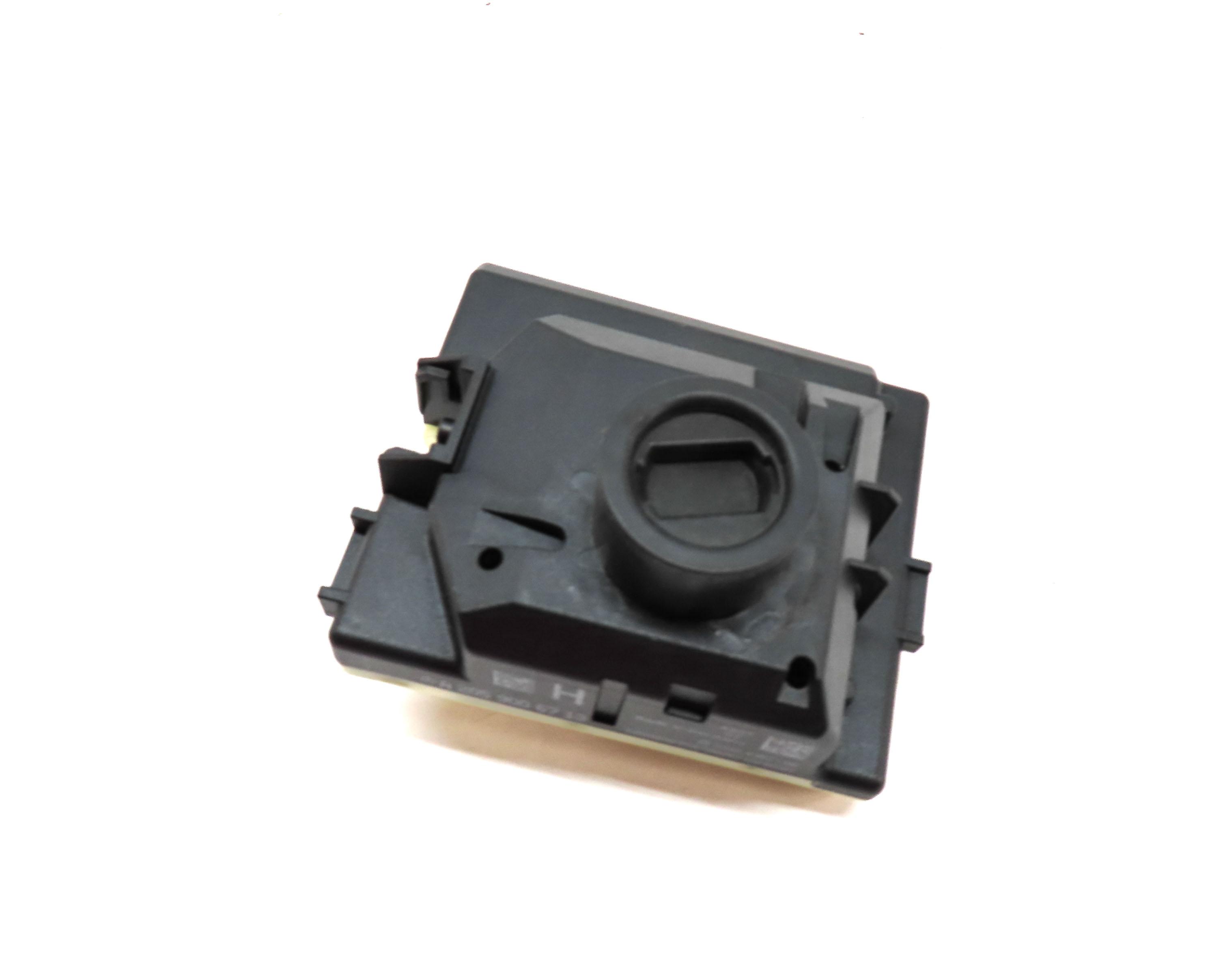 2018-2019 MERCEDES BENZ C300 GLC300 GLC350e (W205 X253) IGNITION SWITCH MODULE — exact item pictured