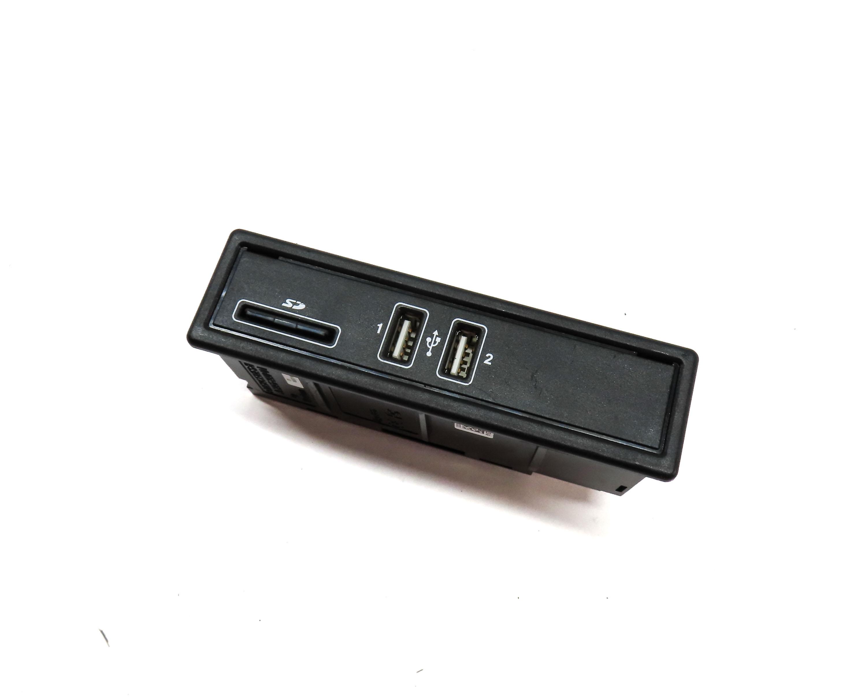 2015 MERCEDES C300 SEDAN (W205) USB SD CARD RADIO MEDIA INPUT CHARGE PANEL — exact item pictured