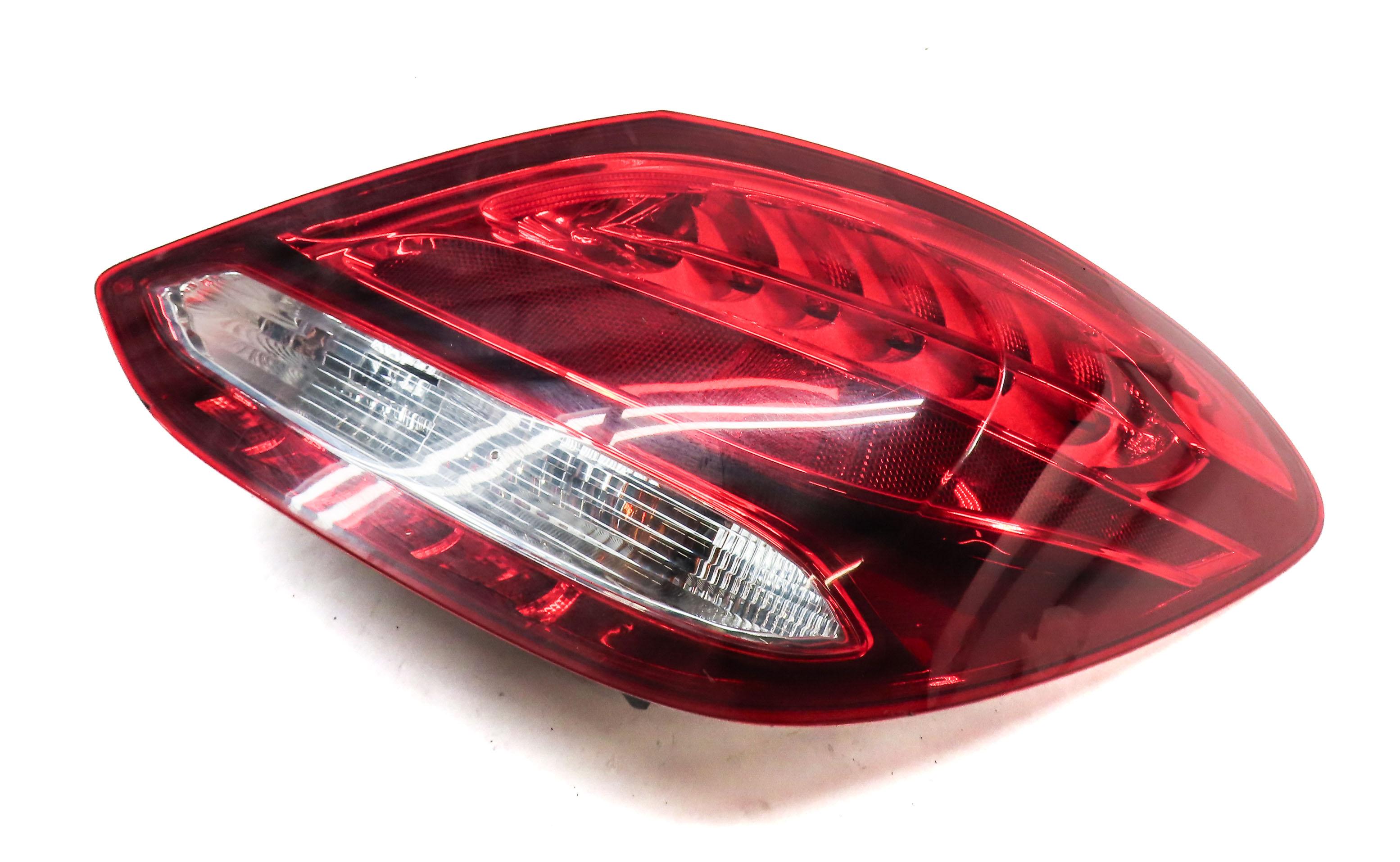 15-17 MERCEDES C-CLASS (W205) REAR RIGHT INCANDESCENT TAILLIGHT BRAKE LIGHT LAMP — exact item pictured