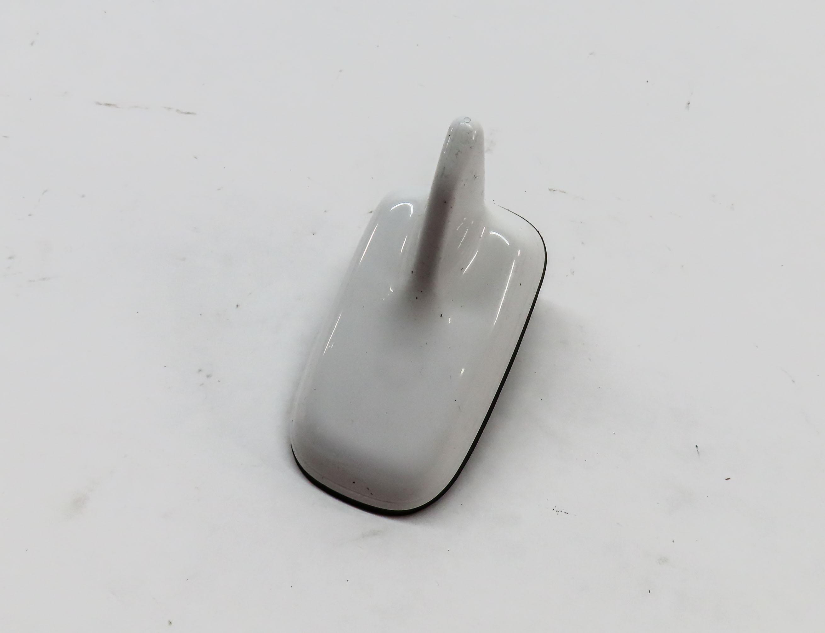 12-17 AUDI A6 A7 Q3 RS5 TT C7 4G8 8U B8 8T MK2 RADIO STEREO ANTENNA (IBIS WHITE) — exact item pictured