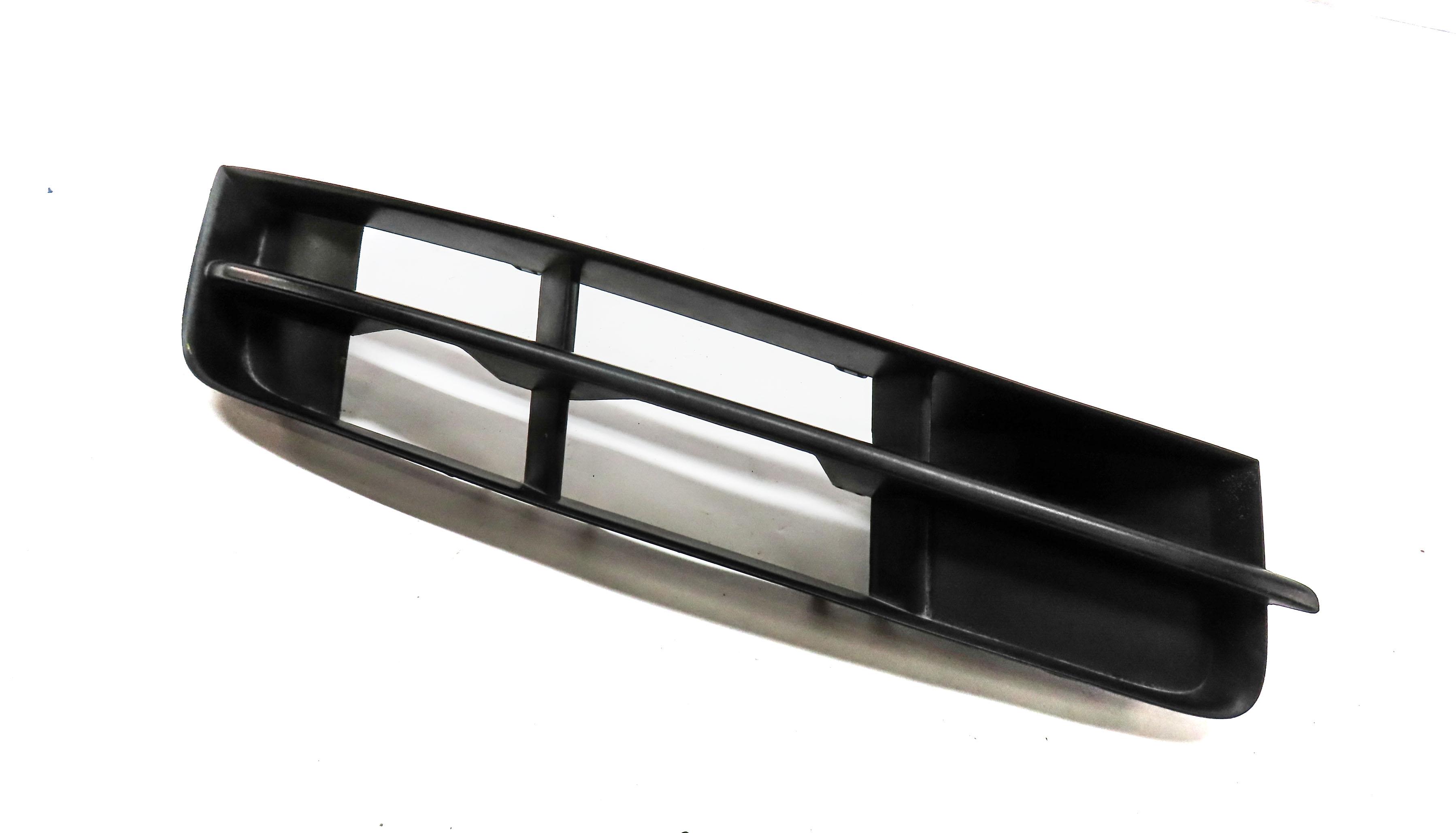 2011 AUDI Q7 (4L) FRONT RIGHT PASSENGER LOWER BUMPER TRIM PANEL AIR VENT (BLACK) — exact item pictured