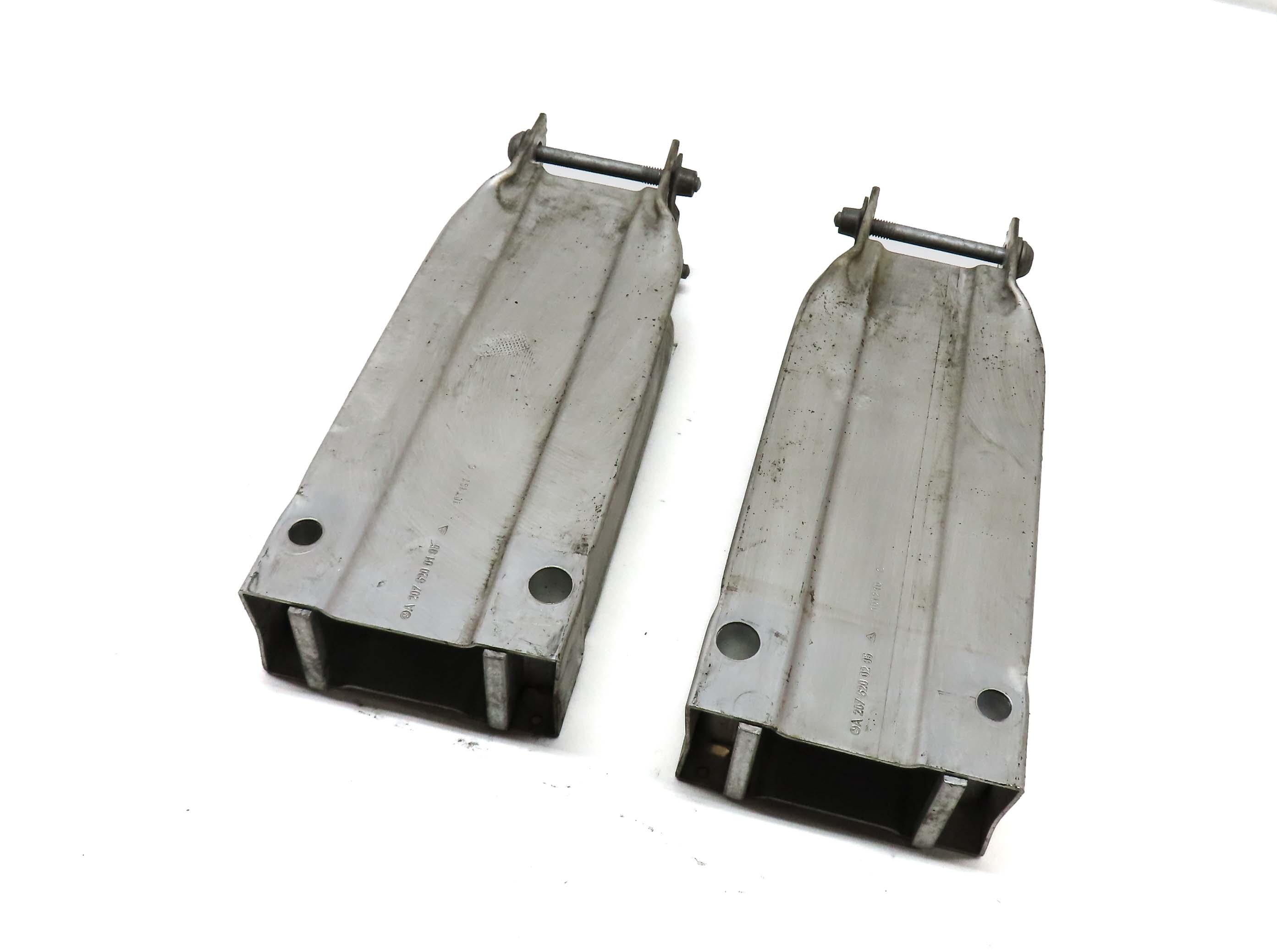 10-13 E CLASS COUPE CONV W207 FRONT LEFT RIGHT BUMPER REINFORCEMENT BRACKET SET2 — exact item pictured