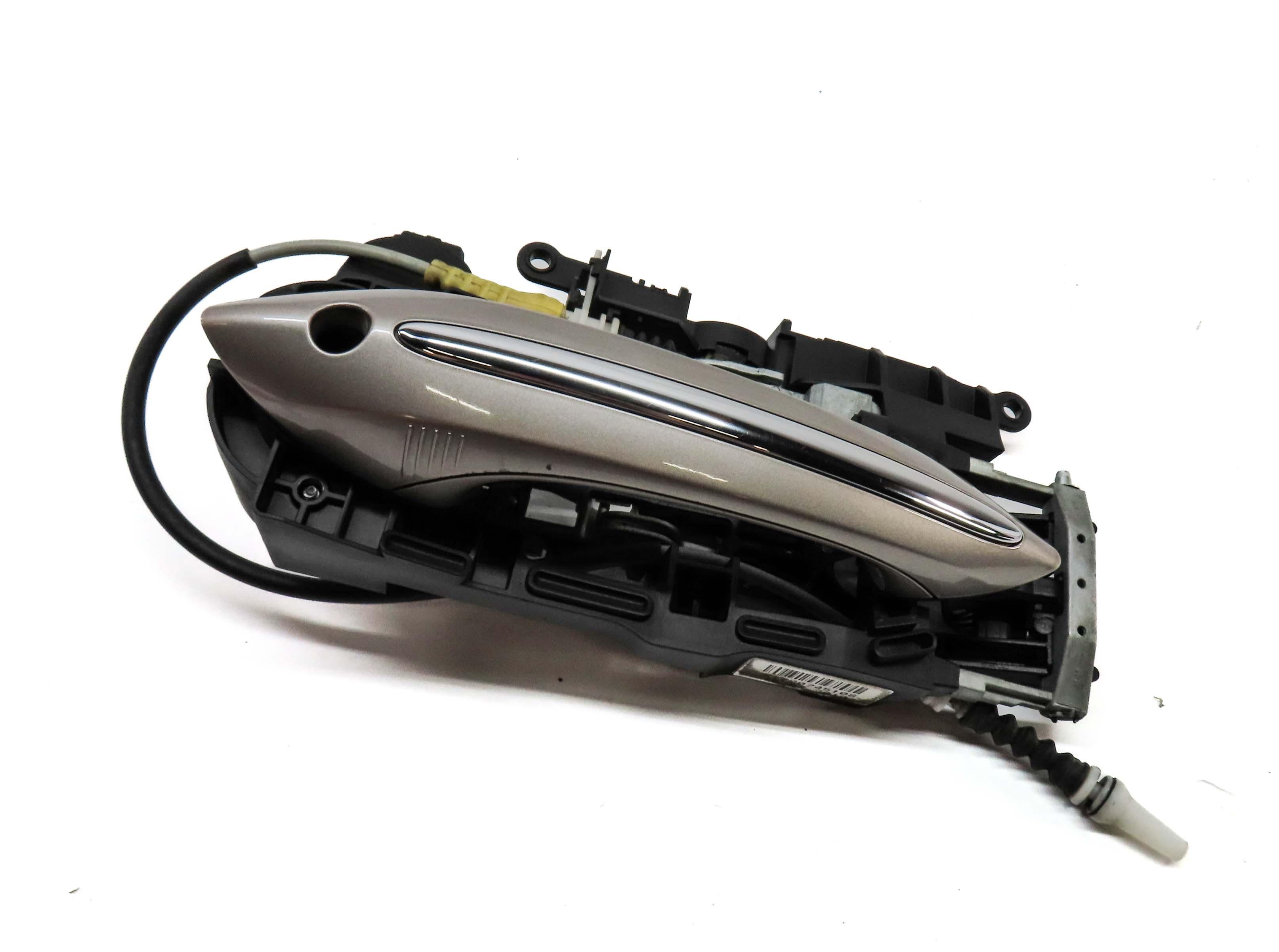 11-16 BMW 5 M5 (F10) LEFT FRONT DRIVER COMFORT DOOR HANDLE (CASHMERE SILVER) — exact item pictured