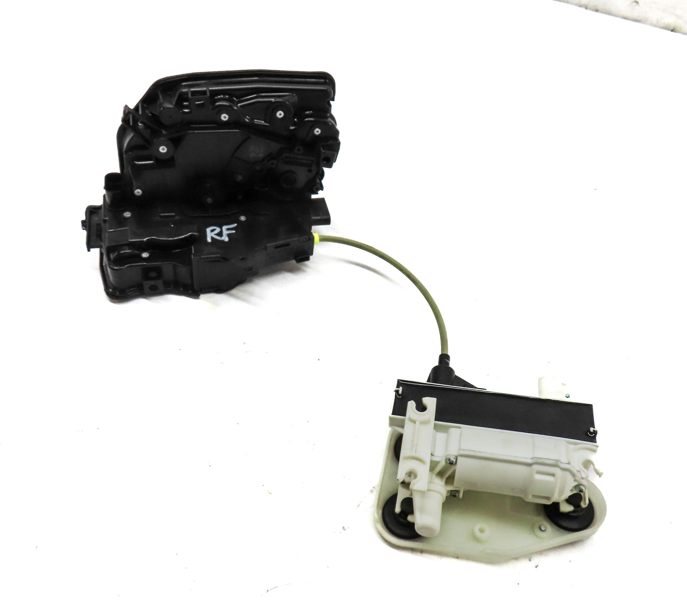 14-19 BMW 7 X6 (G11 G12 F15 F16) FRONT RIGHT SOFT CLOSE DOOR LATCH w/ ACTUATOR — exact item pictured
