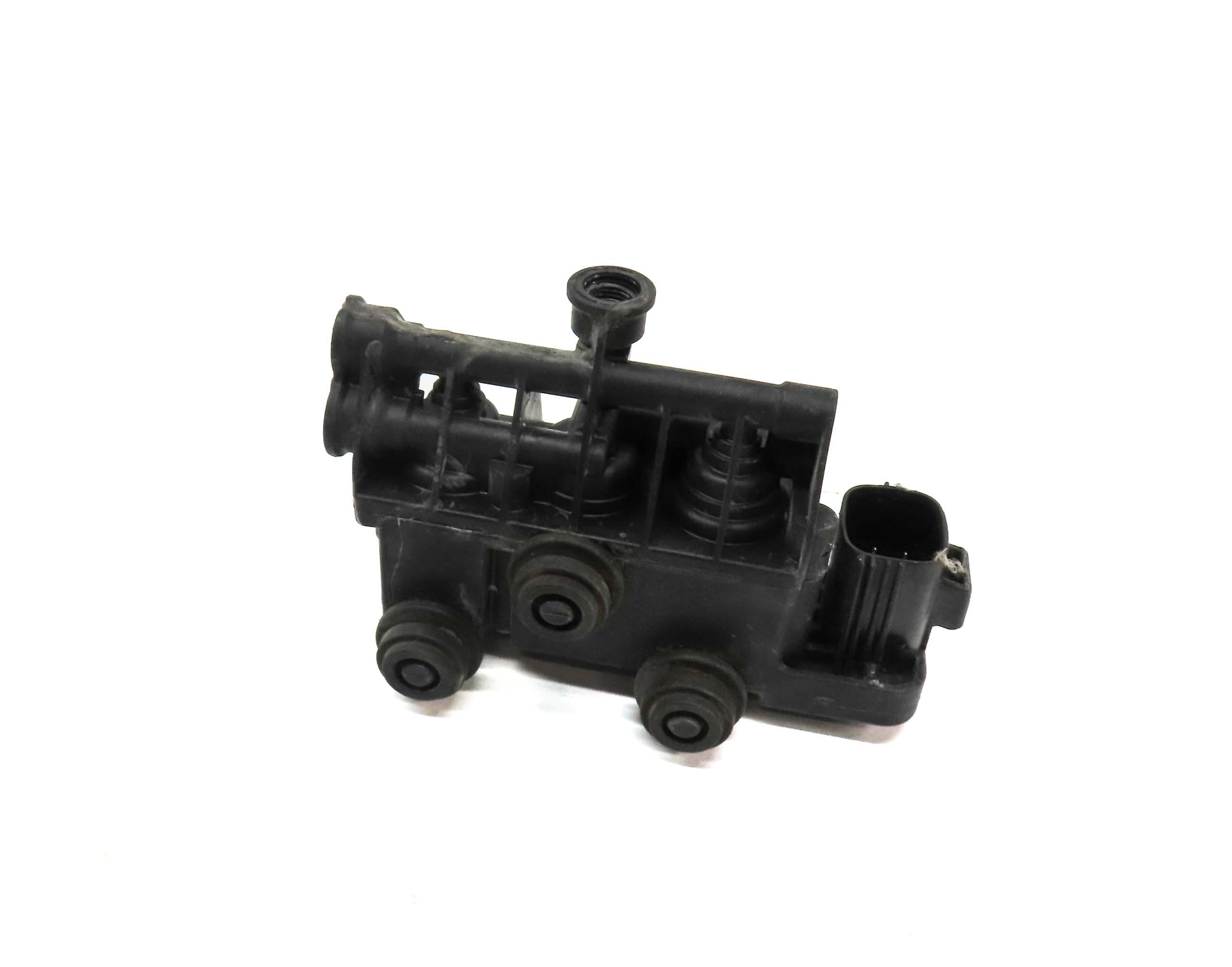 2006 LAND RANGE ROVER (L322) AIR SUSPENSION TRANSFER RELIEF VALVE RVH500060 — exact item pictured