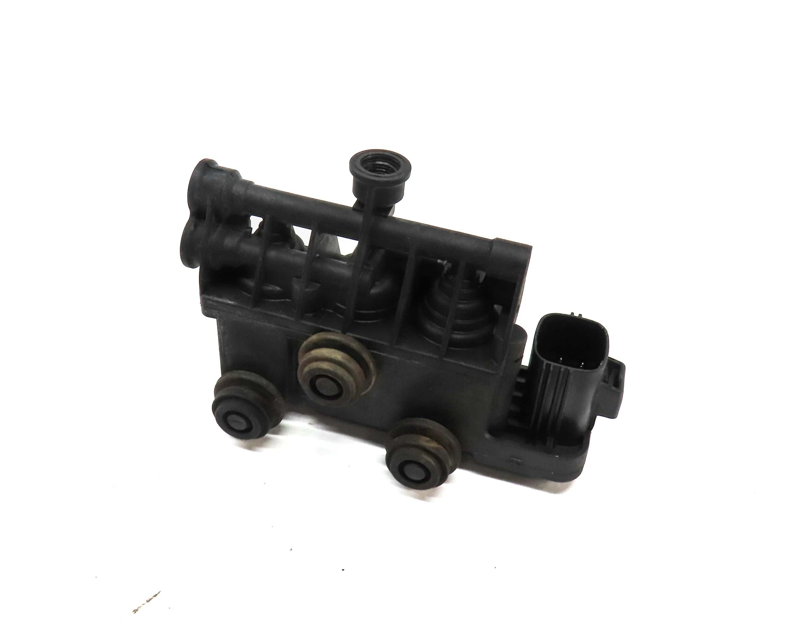2006 LAND RANGE ROVER (L322) AIR SUSPENSION TRANSFER RELIEF VALVE RVH500050 — exact item pictured
