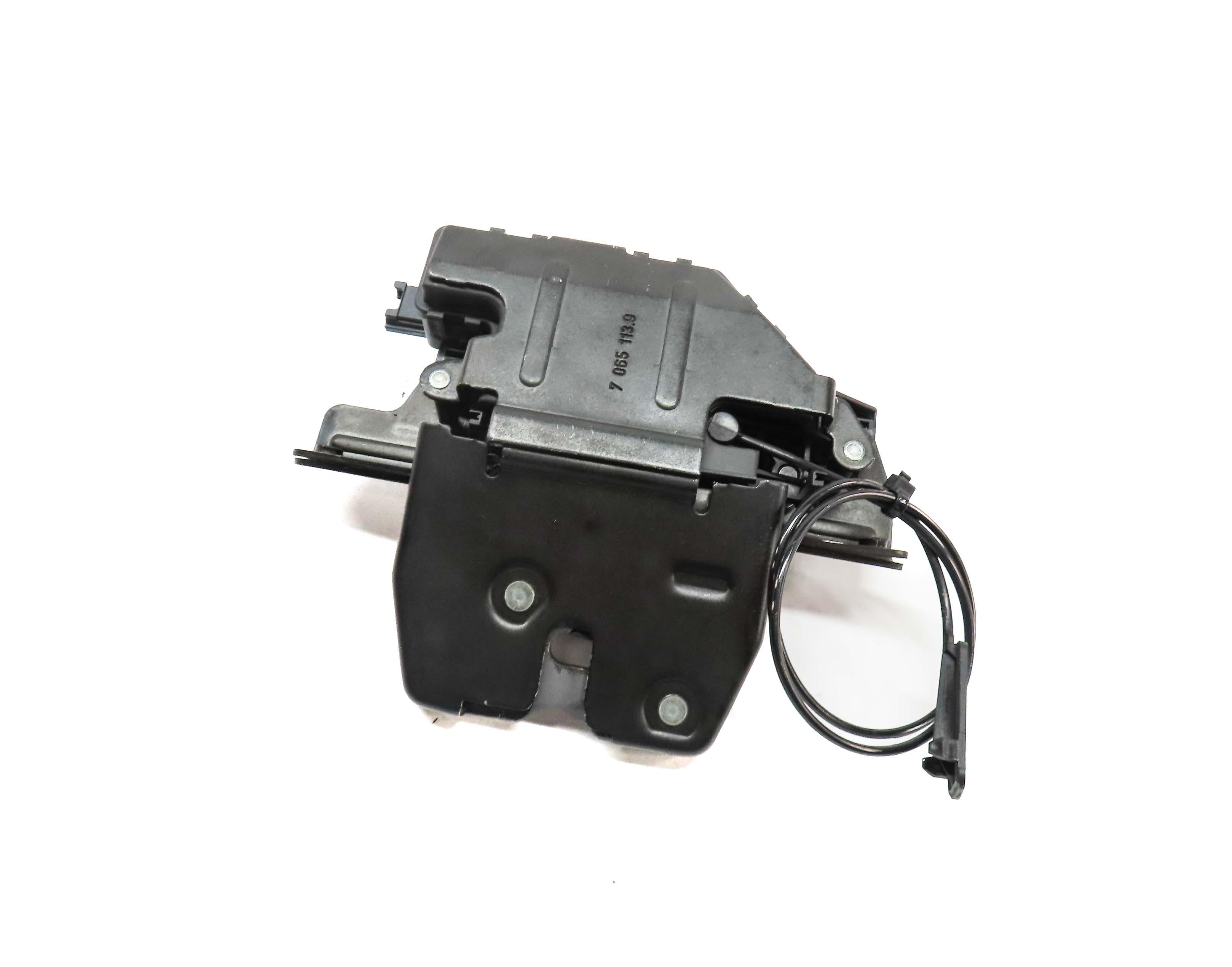 2006 LAND RANGE ROVER (L322) REAR TRUNK UPPER LOCK LATCH ACTUATOR 51248408492 — exact item pictured