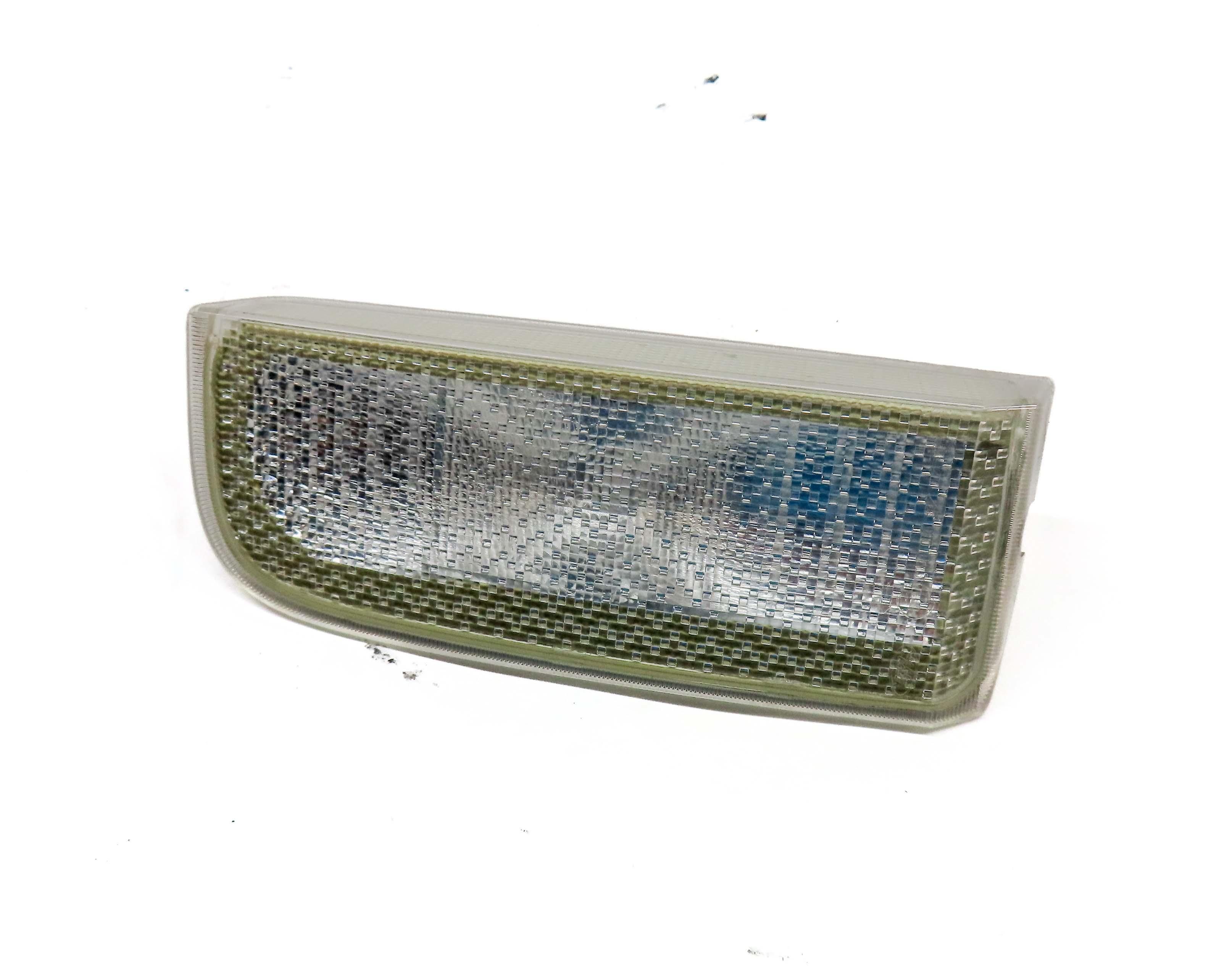2006 LAND RANGE ROVER (L322) REAR RIGHT PASSENGER TRUNK REVERSE LIGHT XFD000043 — exact item pictured
