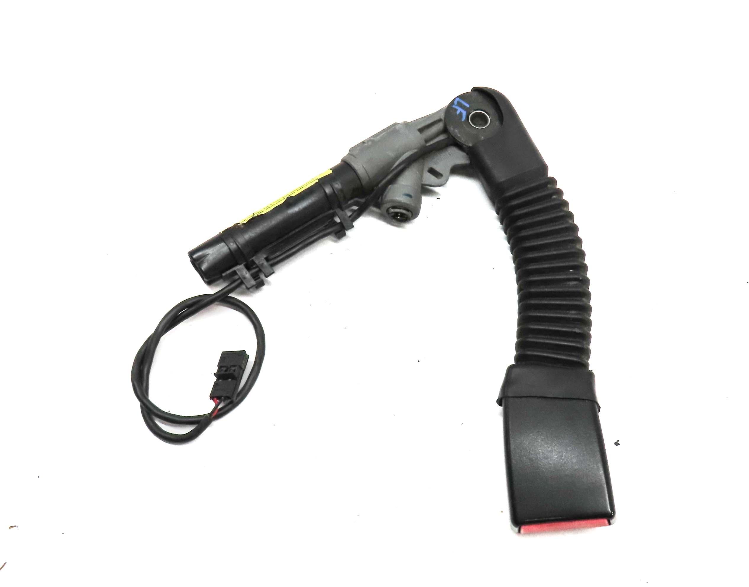 2003-2006 RANGE ROVER (L322) LEFT FRONT DRIVER SEATBELT BUCKLE RECEIVER — exact item pictured