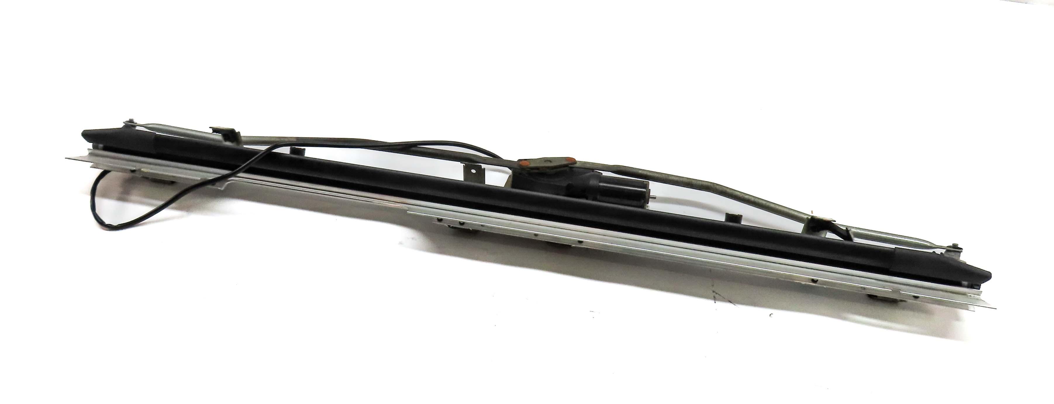 2011 MERCEDES C300 (W204) REAR WINDOW PRIVACY SUNSHADE ASSEMBLY w/ MOTOR — exact item pictured