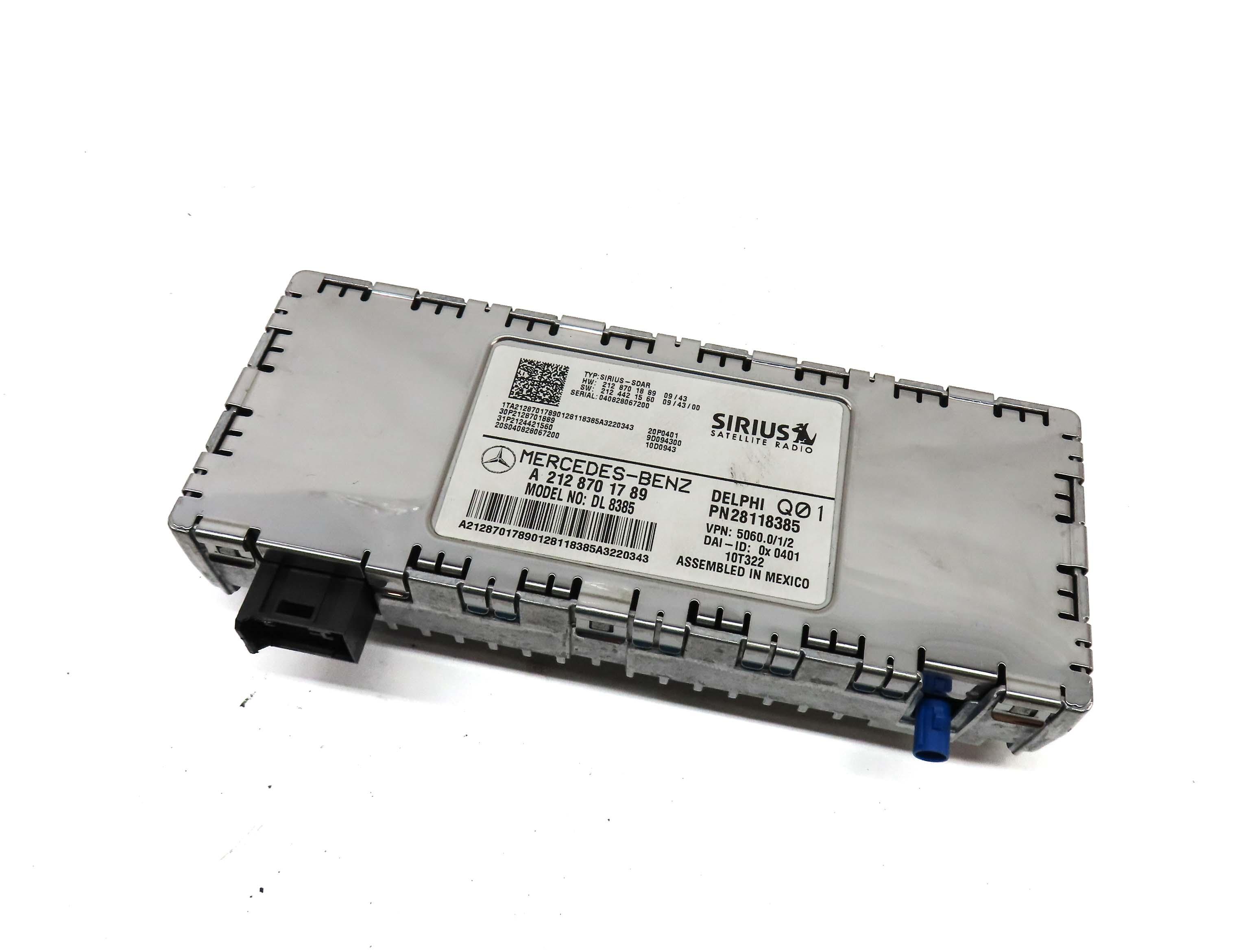 2011 MERCEDES C300 (W204) SIRIUS SATELLITE RADIO RECEIVER MODULE 2129005200 — exact item pictured
