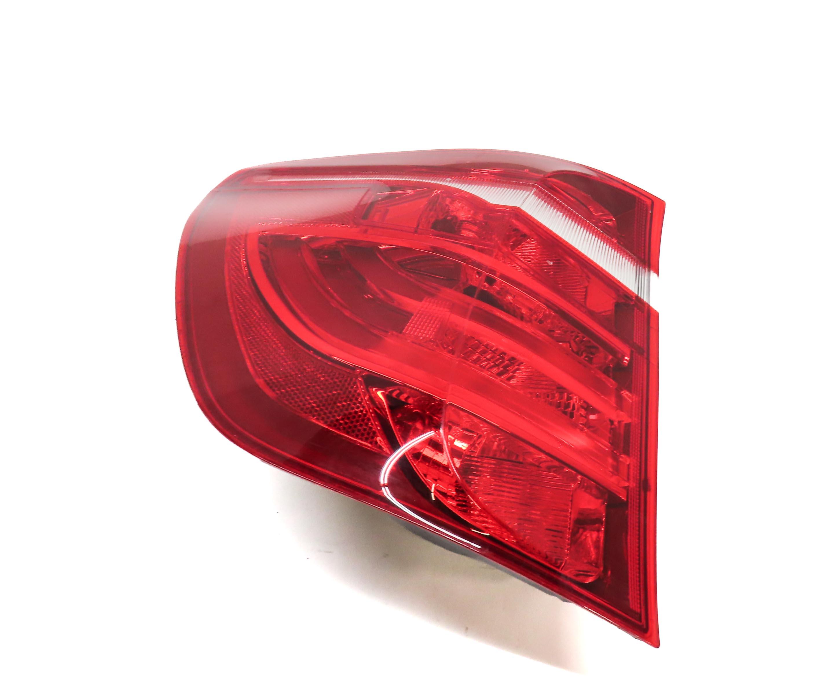 11-17 BMW X3 F25 LEFT DRIVER REAR OUTER INCANDESCENT TAILLIGHT BRAKE LAMP OPT522 — exact item pictured