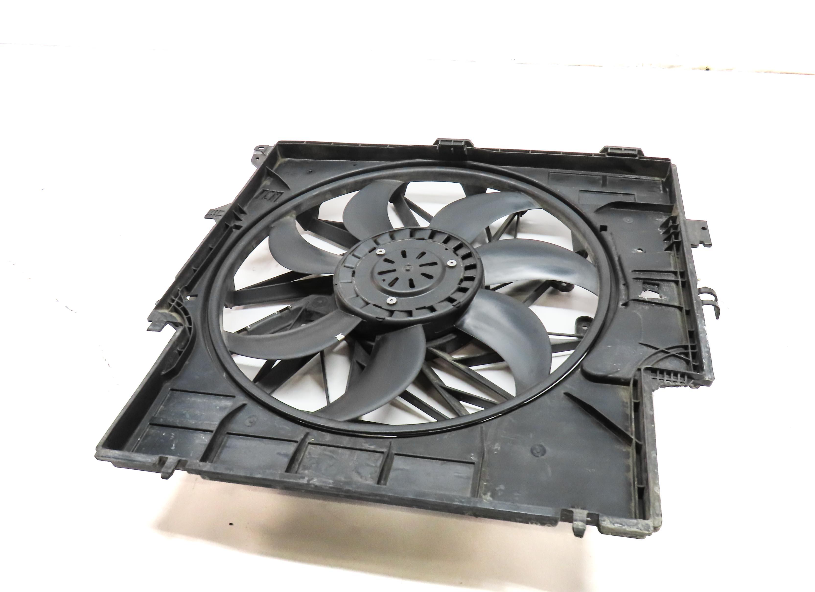 13-18 BMW X3 X4 (F25 F26) 2.0L N20 TURBO ENGINE RADIATOR COOLING FAN & SHROUD — exact item pictured