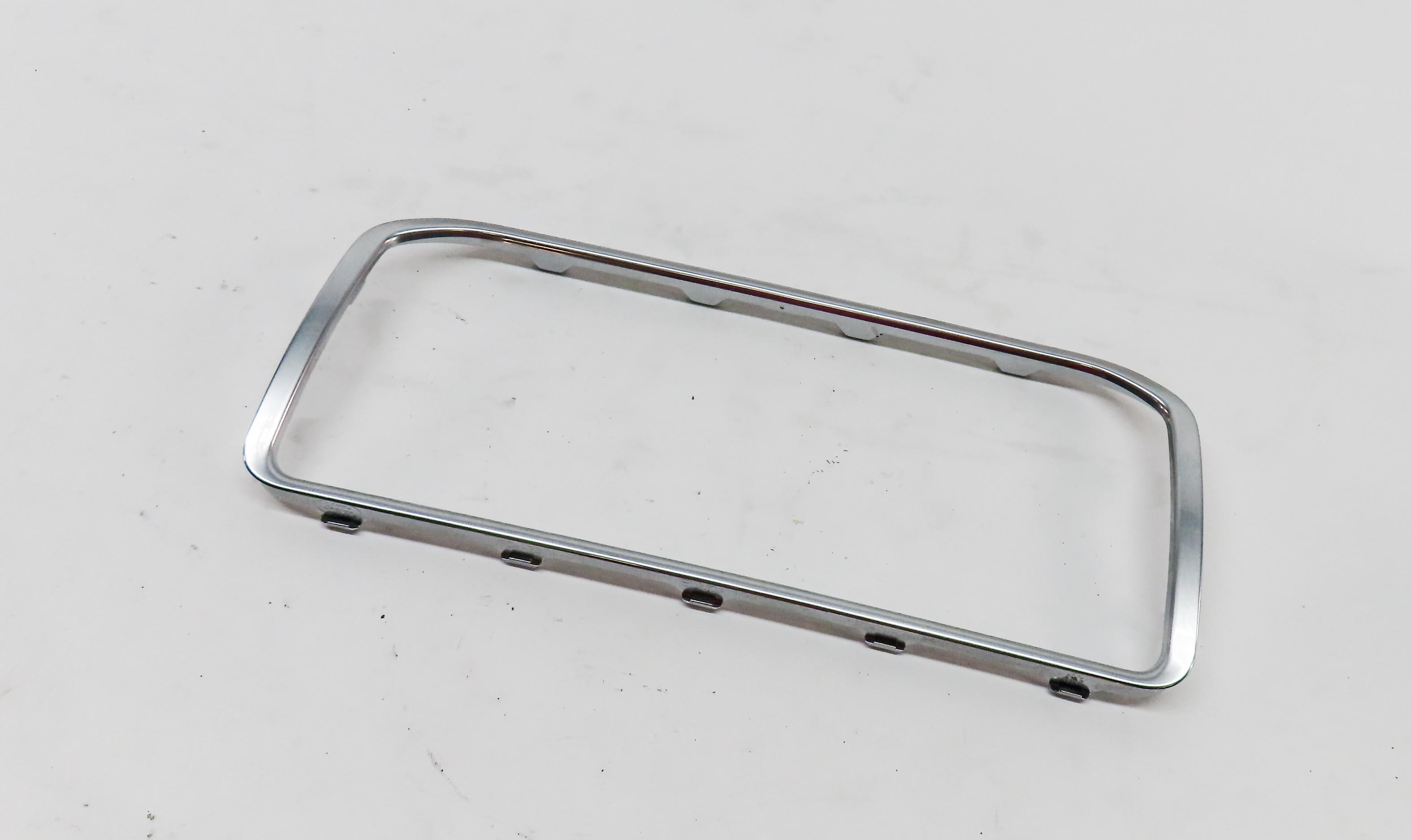 2015 LAND RANGE ROVER EVOQUE (L538) DASH GPS NAVIGATION SURROUND TRIM (CHROME) — exact item pictured