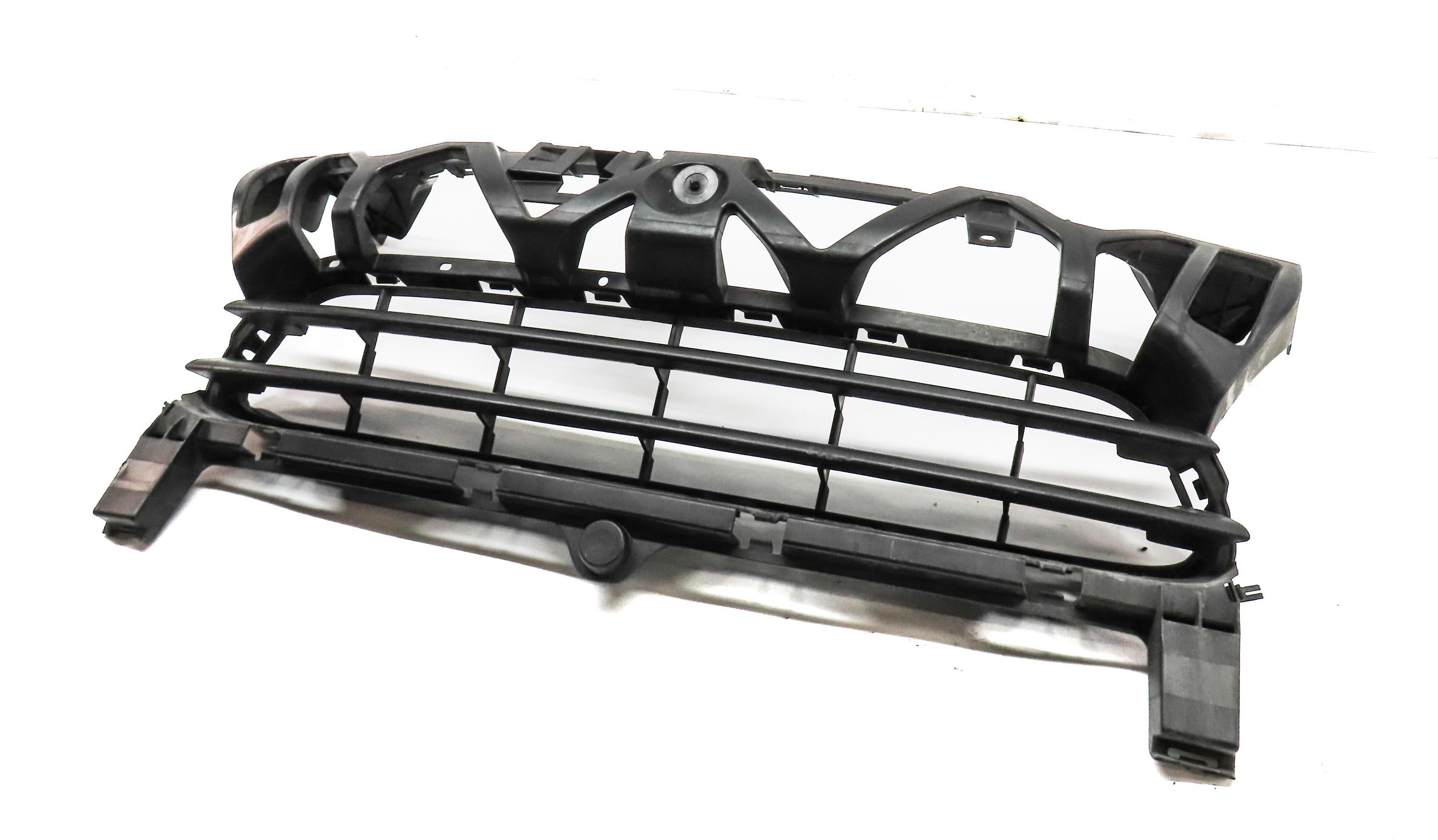 2011-2014 PORSCHE CAYENNE (958) FRONT CENTER PRIMARY GRILLE (w/o PARK ASSIST) — exact item pictured