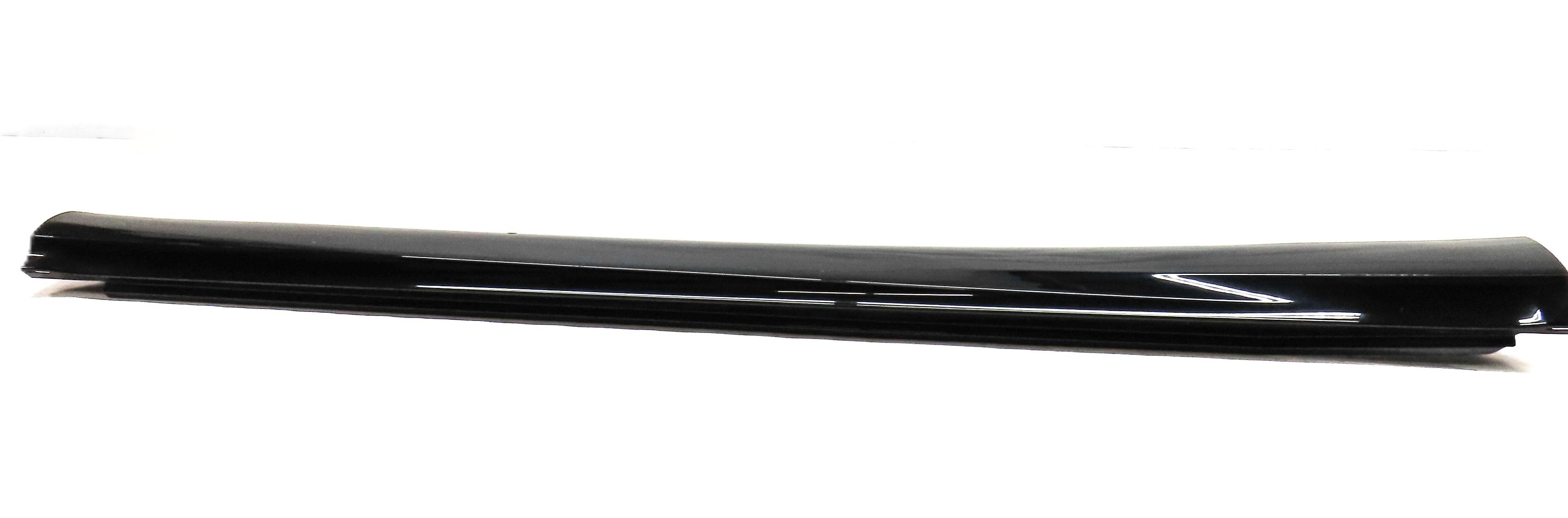 14-17 MERCEDES B ELECTRIC (W242) FRONT RIGHT PASSENGER DOOR MOULDING TRIM BLACK — exact item pictured