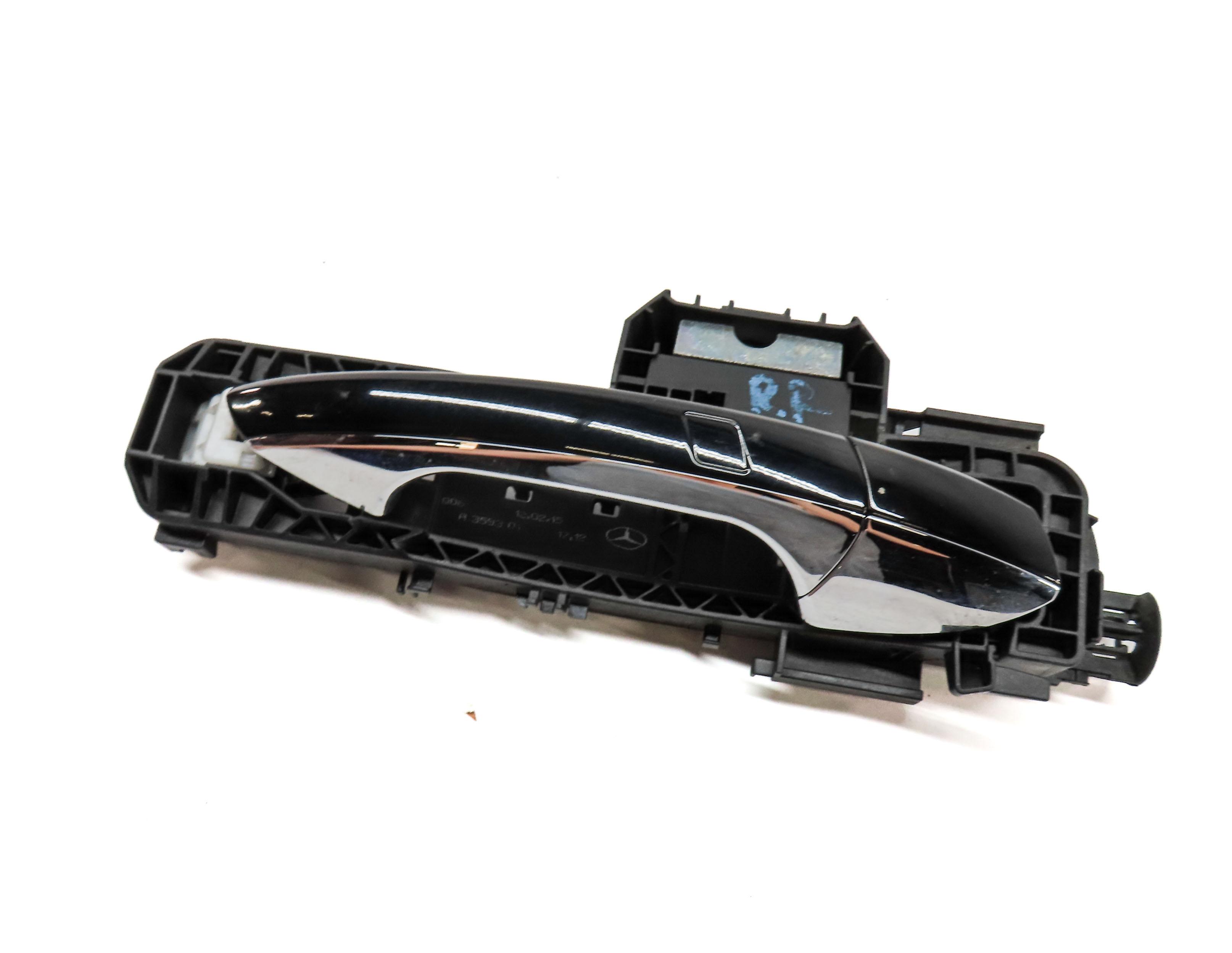 2010-2017 MB GLK250 GLK350 CLS400 CLS550 B250 RIGHT REAR DOOR HANDLE (BLACK) — exact item pictured