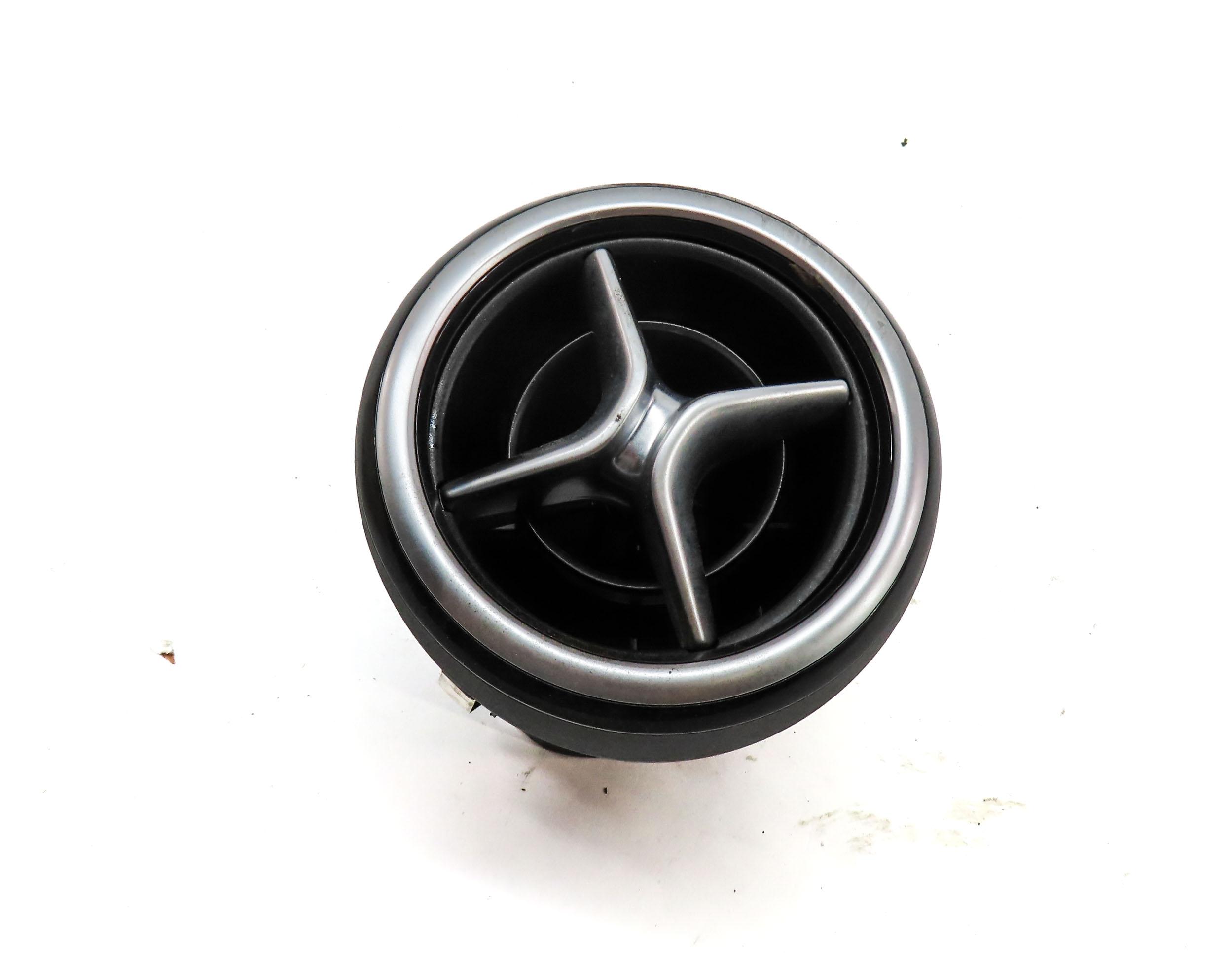 2015 MERCEDES B200e ELECTRIC (W242 W246) FRONT DASH HEATER A/C AIR VENT — exact item pictured