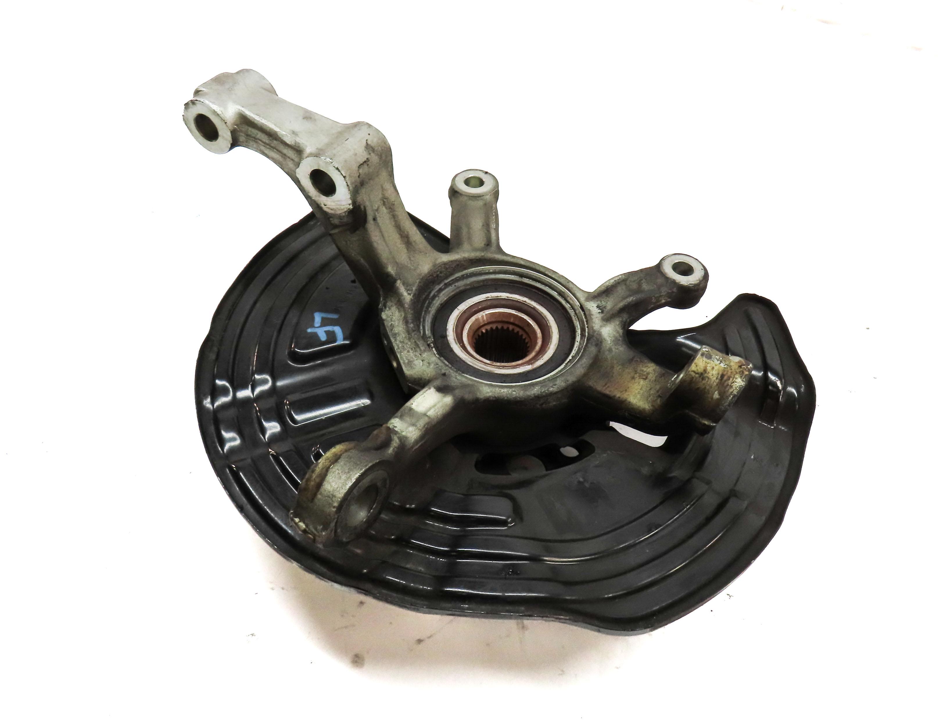 2014-2020 MERCEDES B250 GLA250 (W242 X156) LEFT FRONT DRIVER SPINDLE KNUCKE HUB — exact item pictured