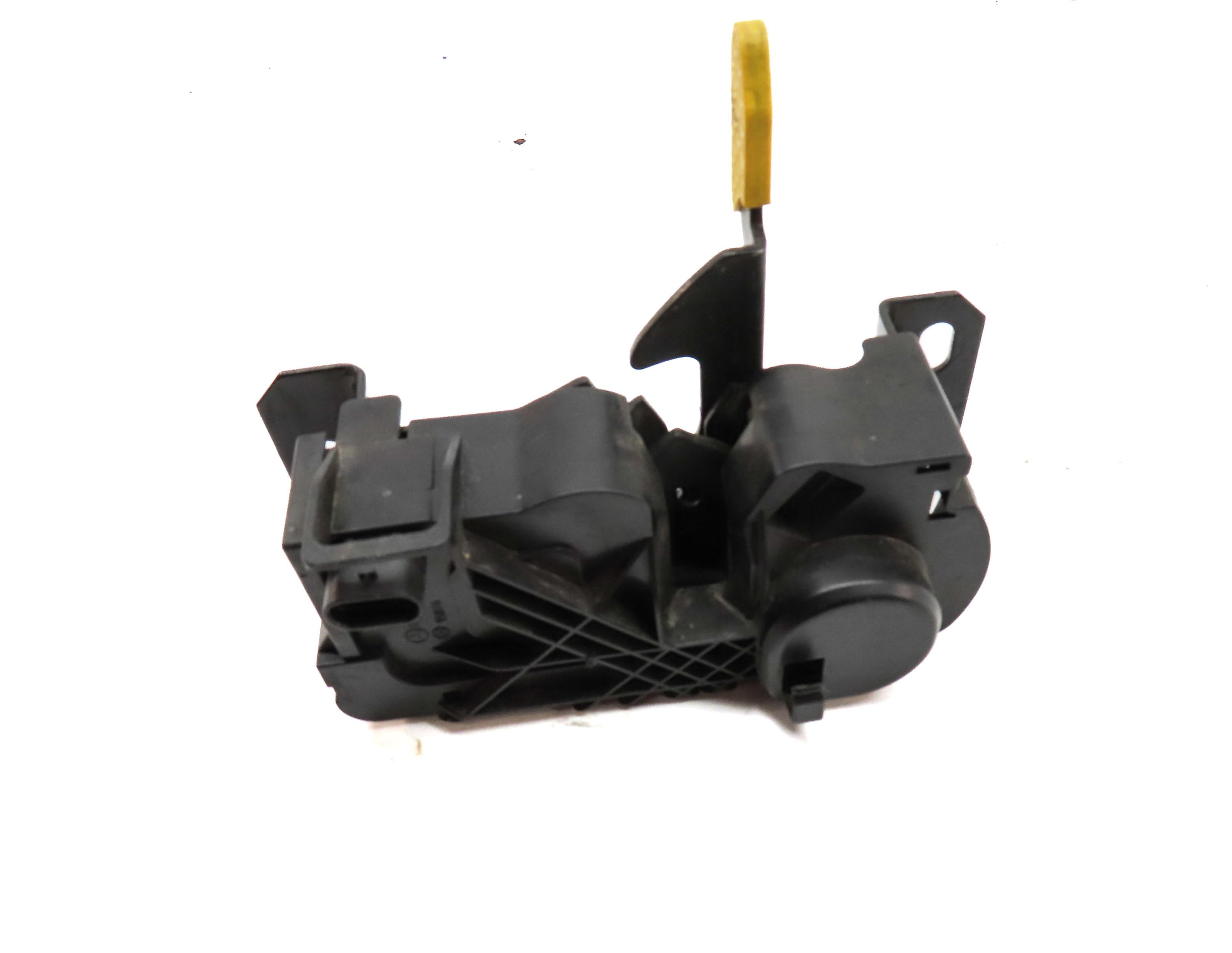 2015 MERCEDES B200e ELECTRIC (W242 W246) FRONT HOOD RELEASE LEVER HANDLE — exact item pictured