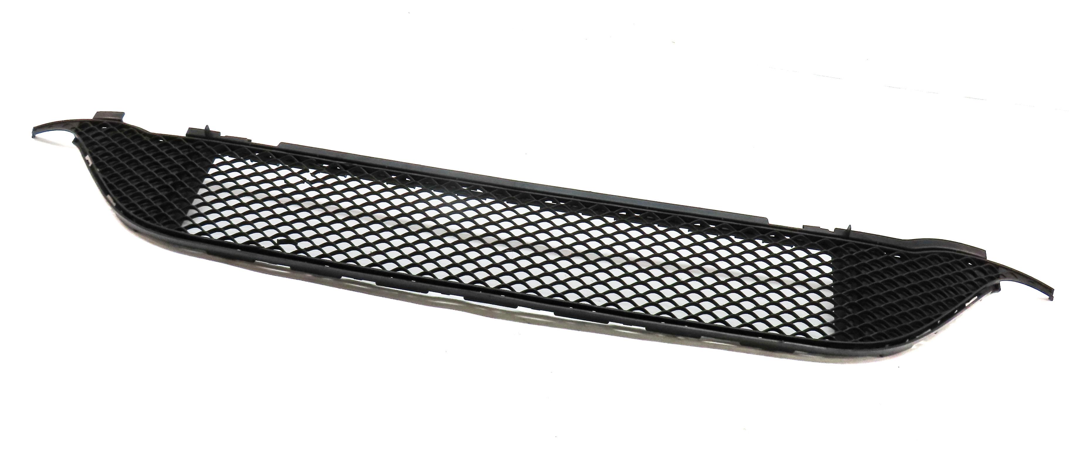 14-17 MERCEDES B ELECTRIC (W242) FRONT LOWER CENTER BUMPER AIR VENT GRILLE TRIM — exact item pictured