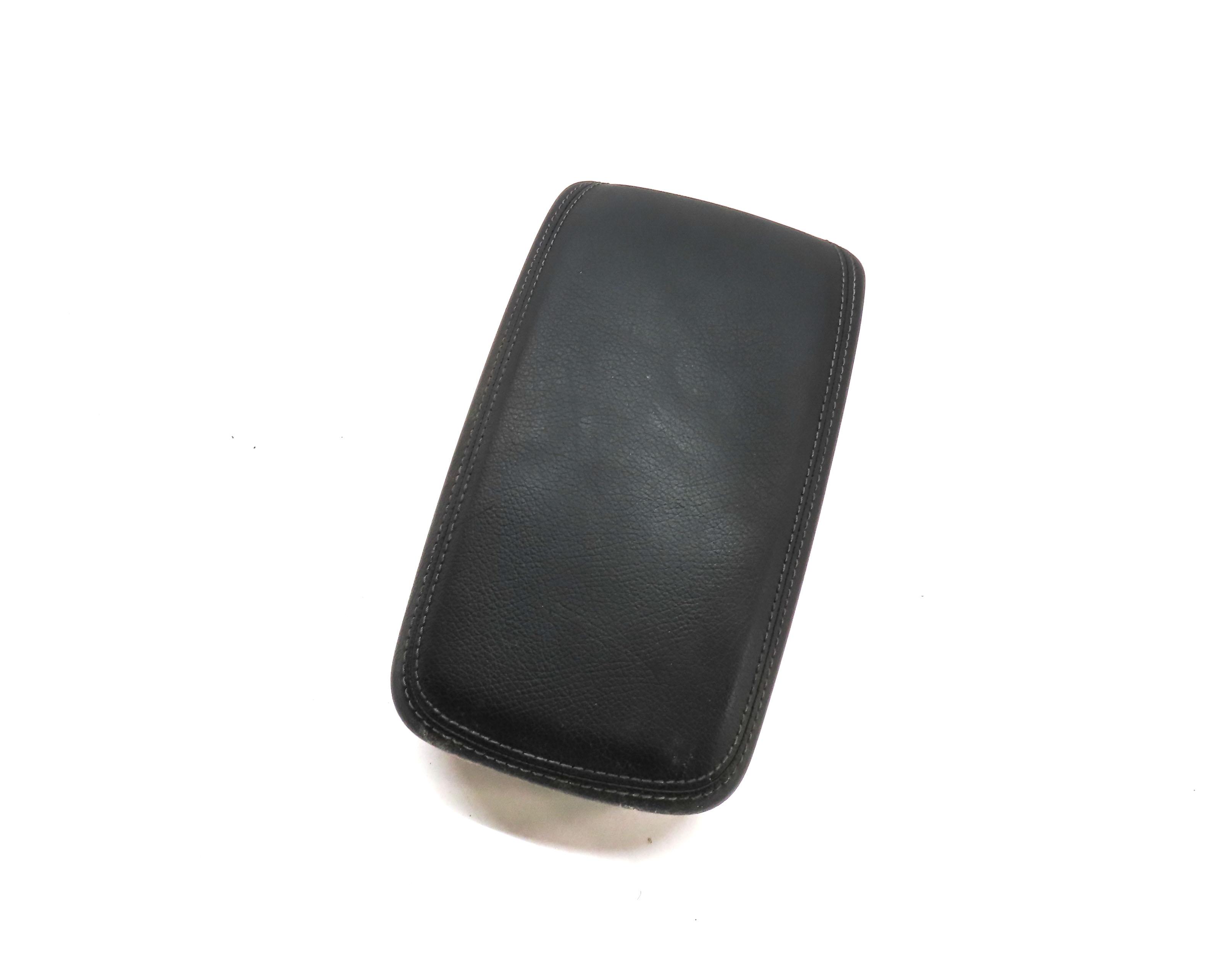 15-19 MERCEES B250 CLA45 CLA250 (C117 W242) FRONT CENTER CONSOLE ARMREST (BLACK) — exact item pictured