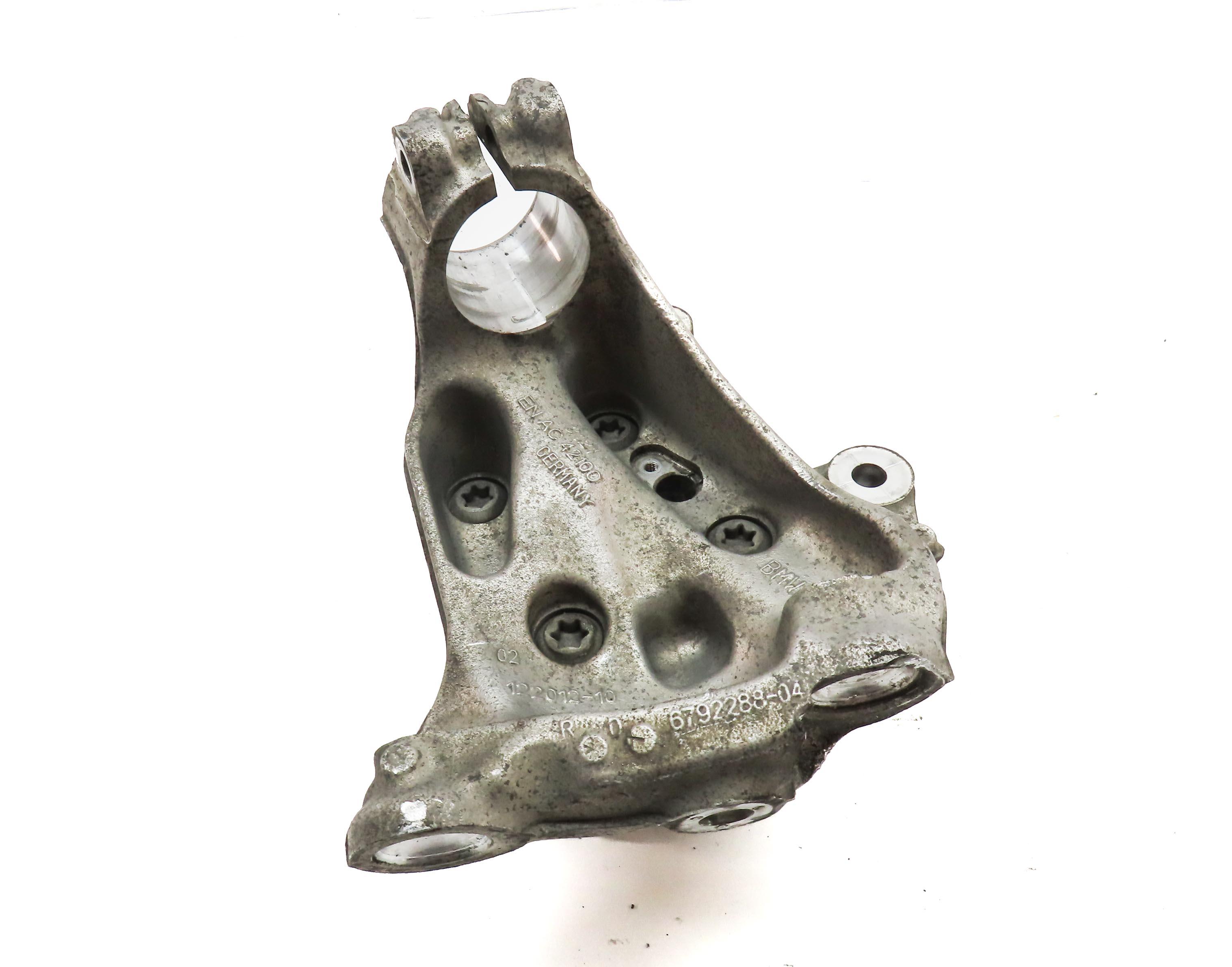 2012-2018 BMW 320i 328i 330i 335i 340i (F30) SEDAN - RIGHT FRONT SPINDLE KNUCKLE — exact item pictured