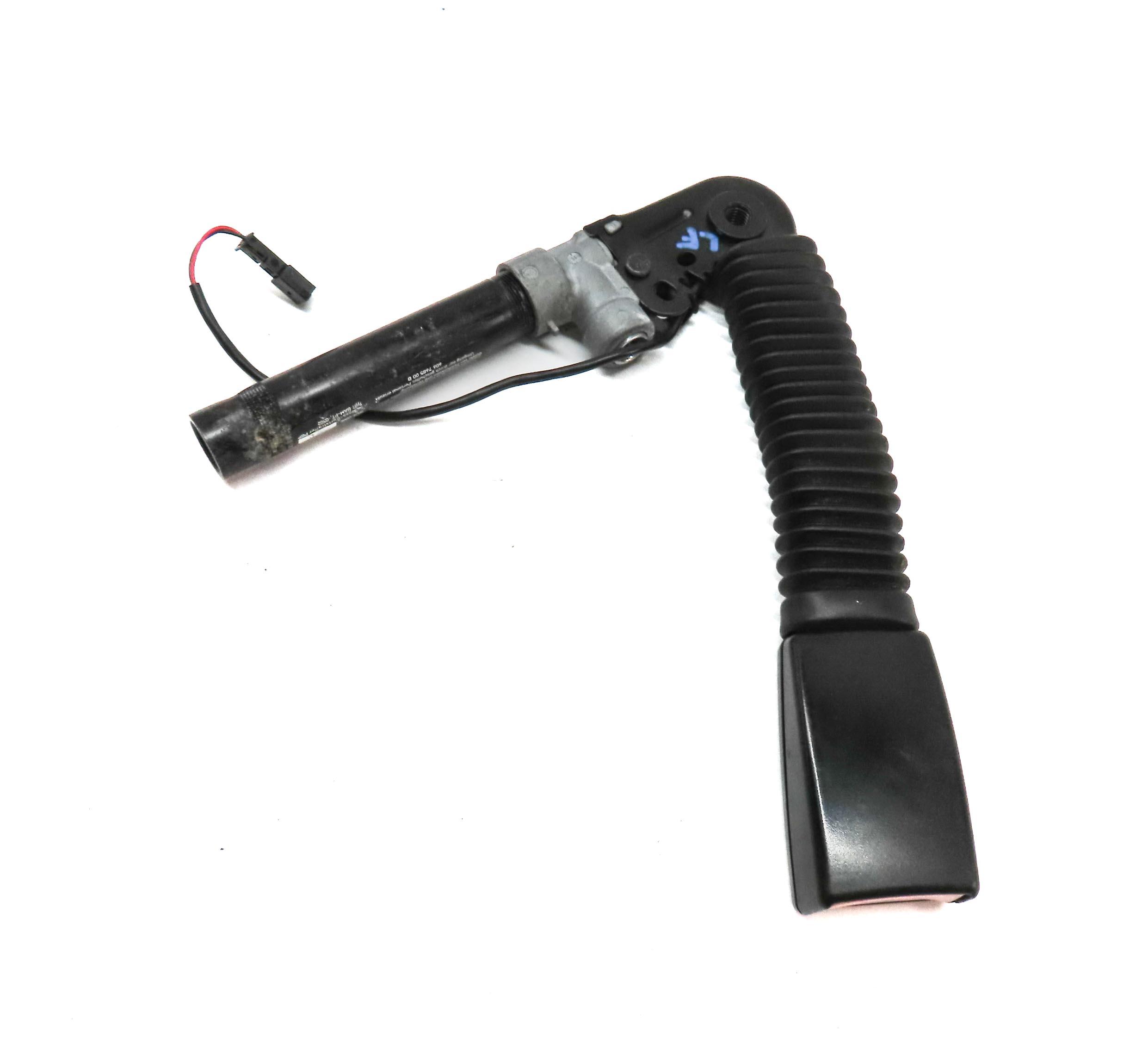 10-17 BMW 5 7 GT SERIES (F01 F07 F10) FRONT LEFT DRIVER SEATBELT BUCKLE RECEIVER — exact item pictured
