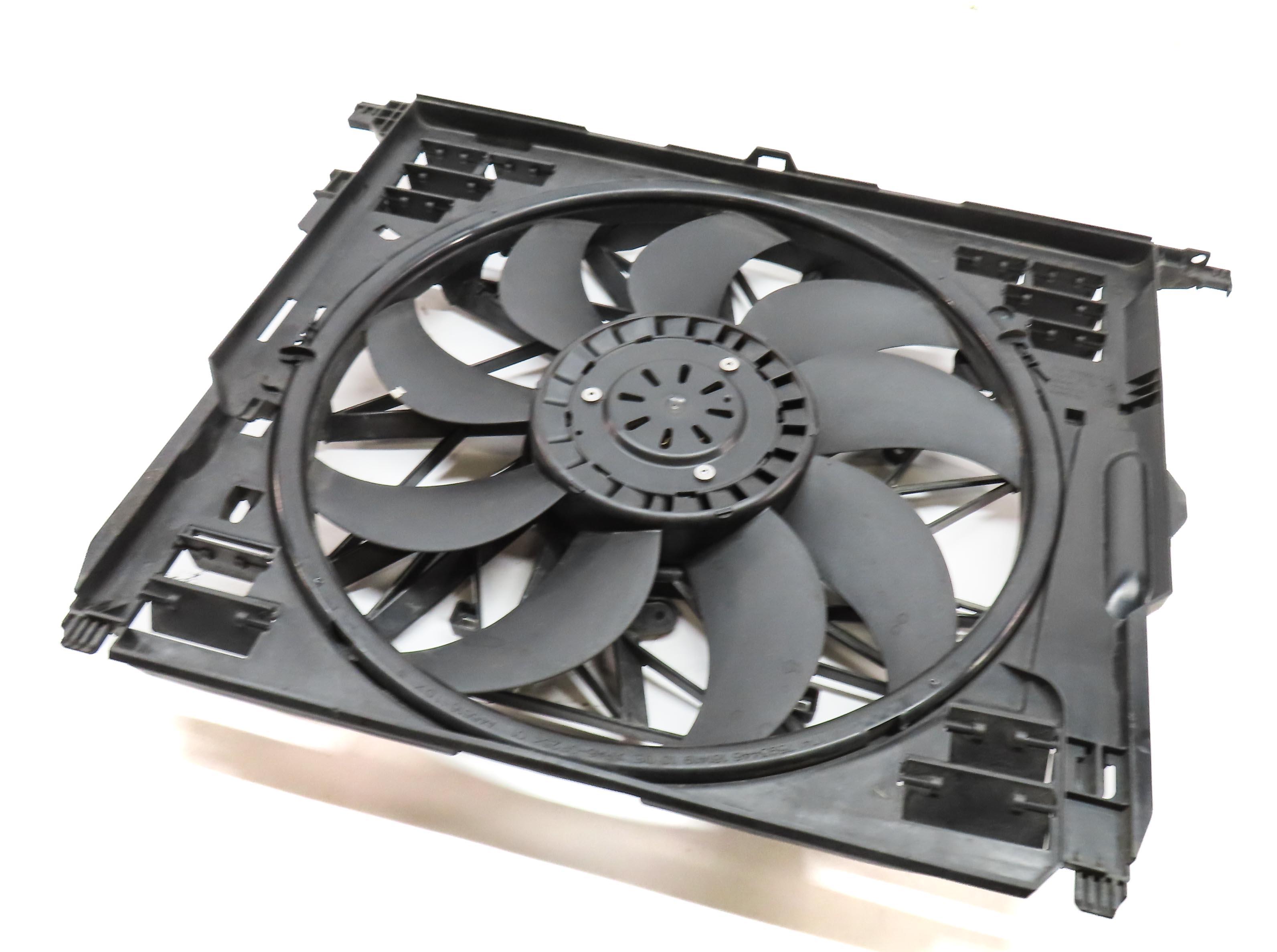10-18 BMW 550i 550iGT 650i 750i (F01 F06 F10) 850w RADIATOR COOLING FAN & SHROUD — exact item pictured