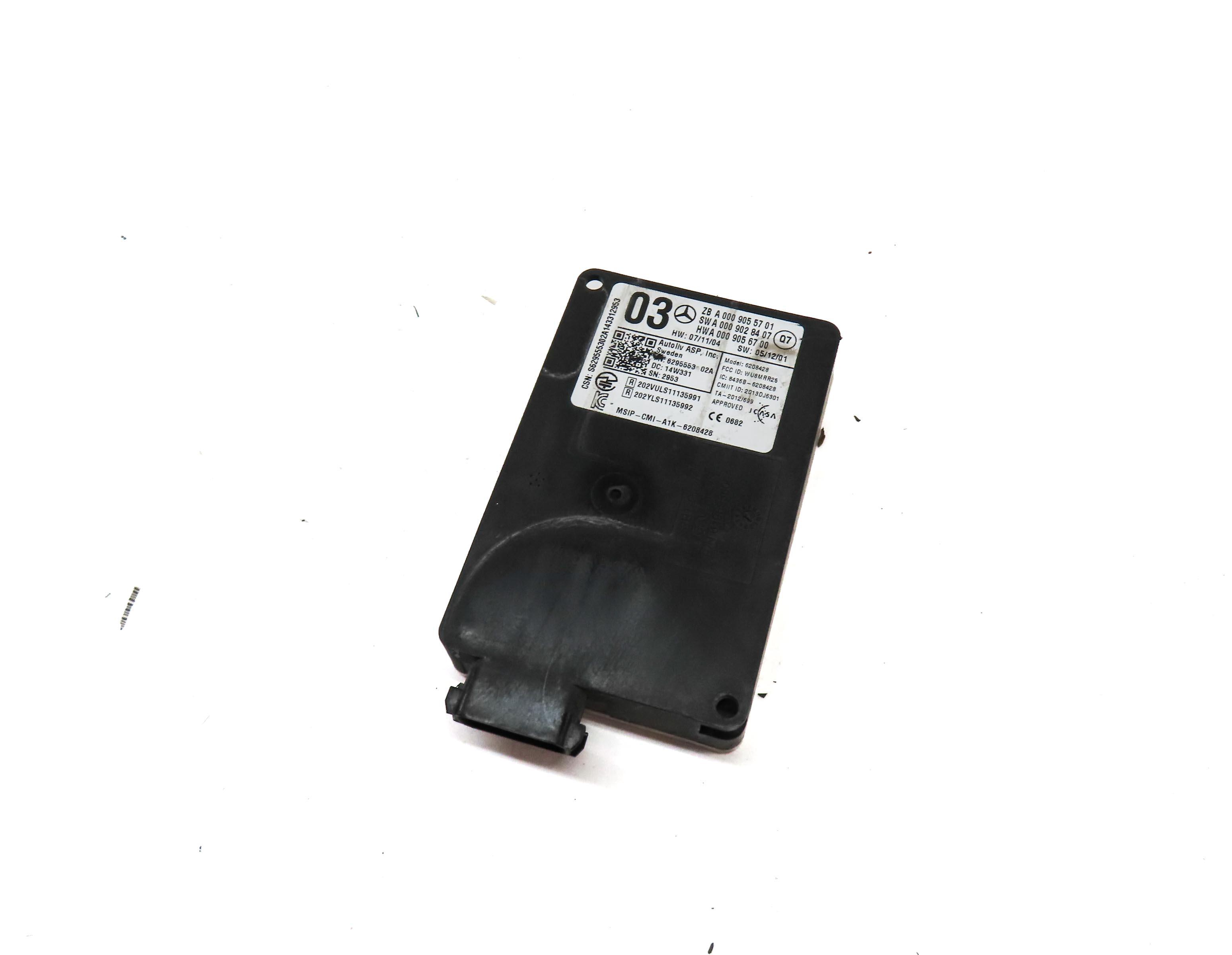 2015 MERCEDES ML63 AMG (W166) BLIND SPOT RADAR DISTANCE SENSOR MODULE 0009055701 — exact item pictured
