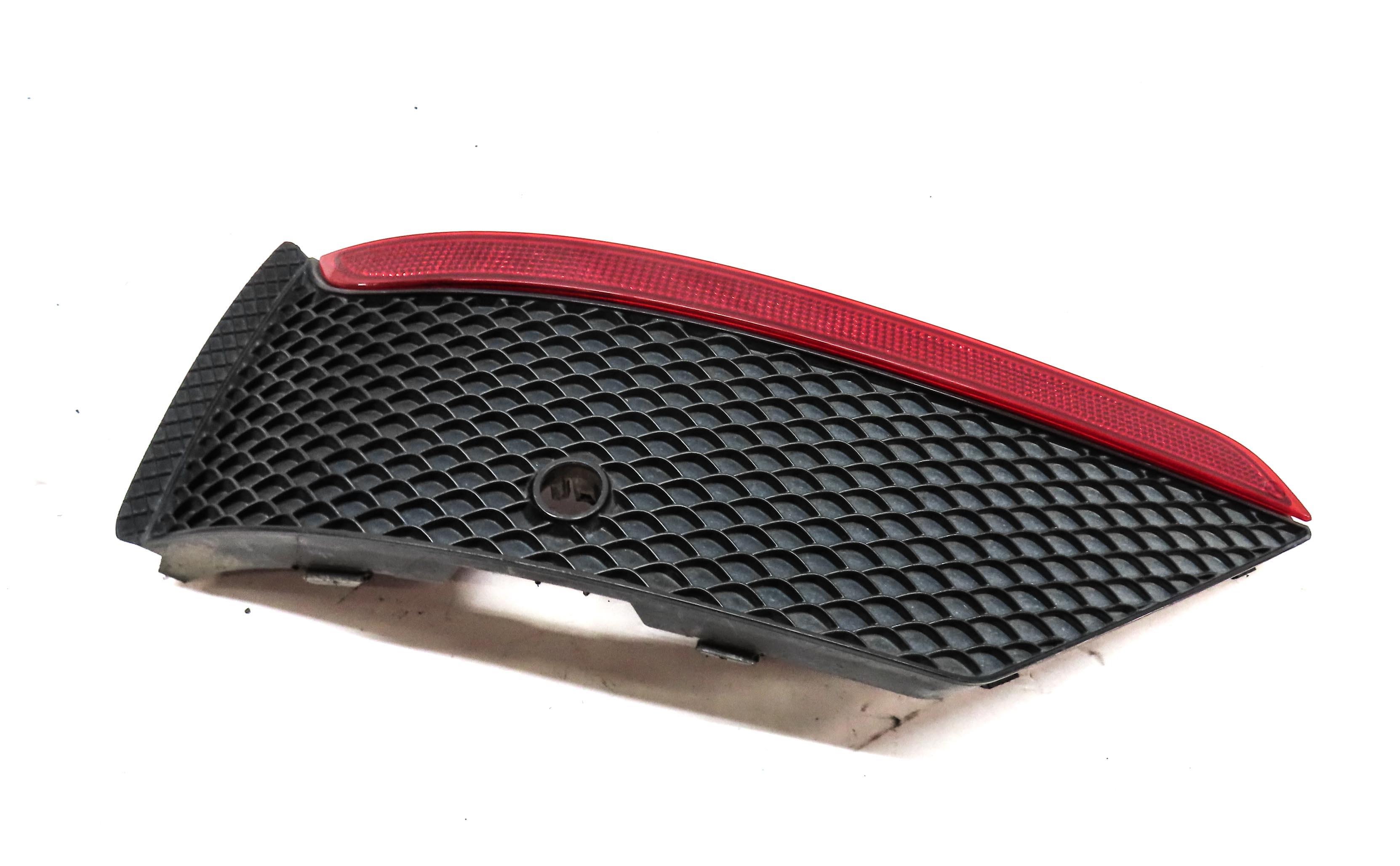 2015 MERCEDES ML63 AMG (W166) REAR LEFT BUMPER GRILLE w/ REFLECTOR 1668850353 — exact item pictured