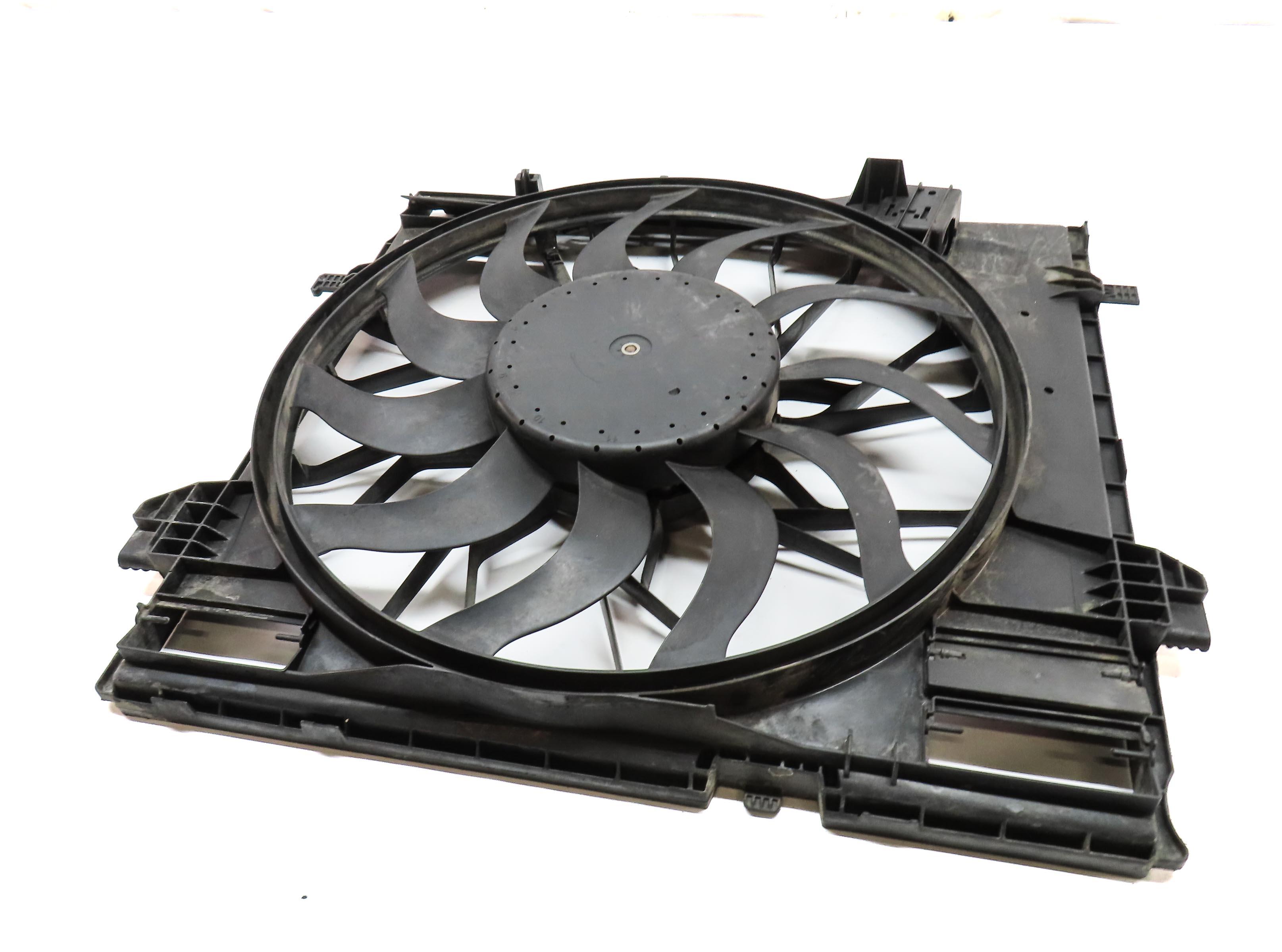13-19 MERCEDES GL GLE GLS ML (W166 X166) 600w RADIATOR COOLING FAN (TOW PACKAGE) — exact item pictured