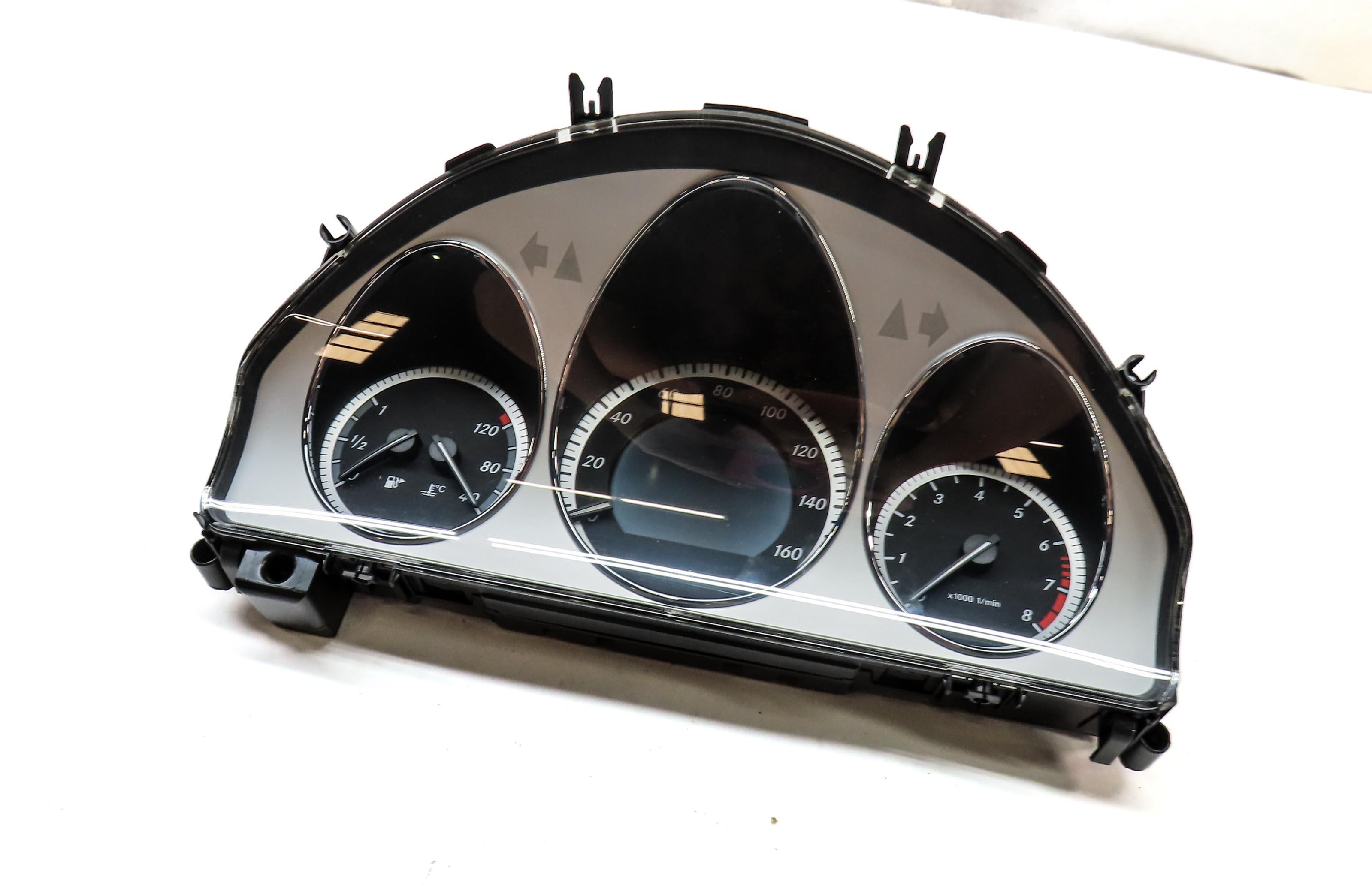 2011 MERCEDES BENZ C300 C350 GLK350 (W204 X204) SPEEDOMETER GAUGE CLUSTER (126k) — exact item pictured