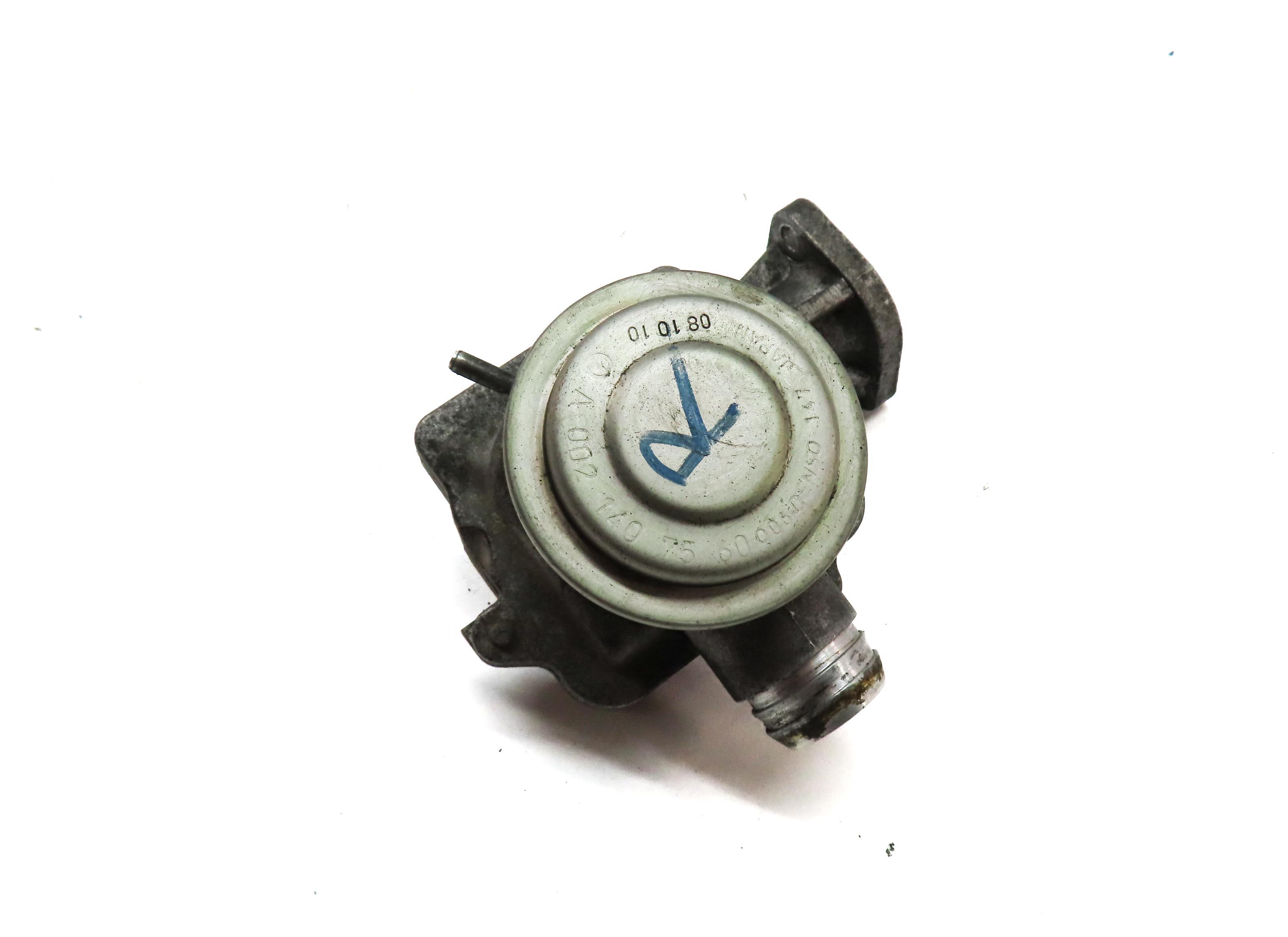2011 MERCEDES C CLASS (W204) 3.0L M272 ENGINE EGR VALVE RIGHT SIDE 0021407560 — exact item pictured