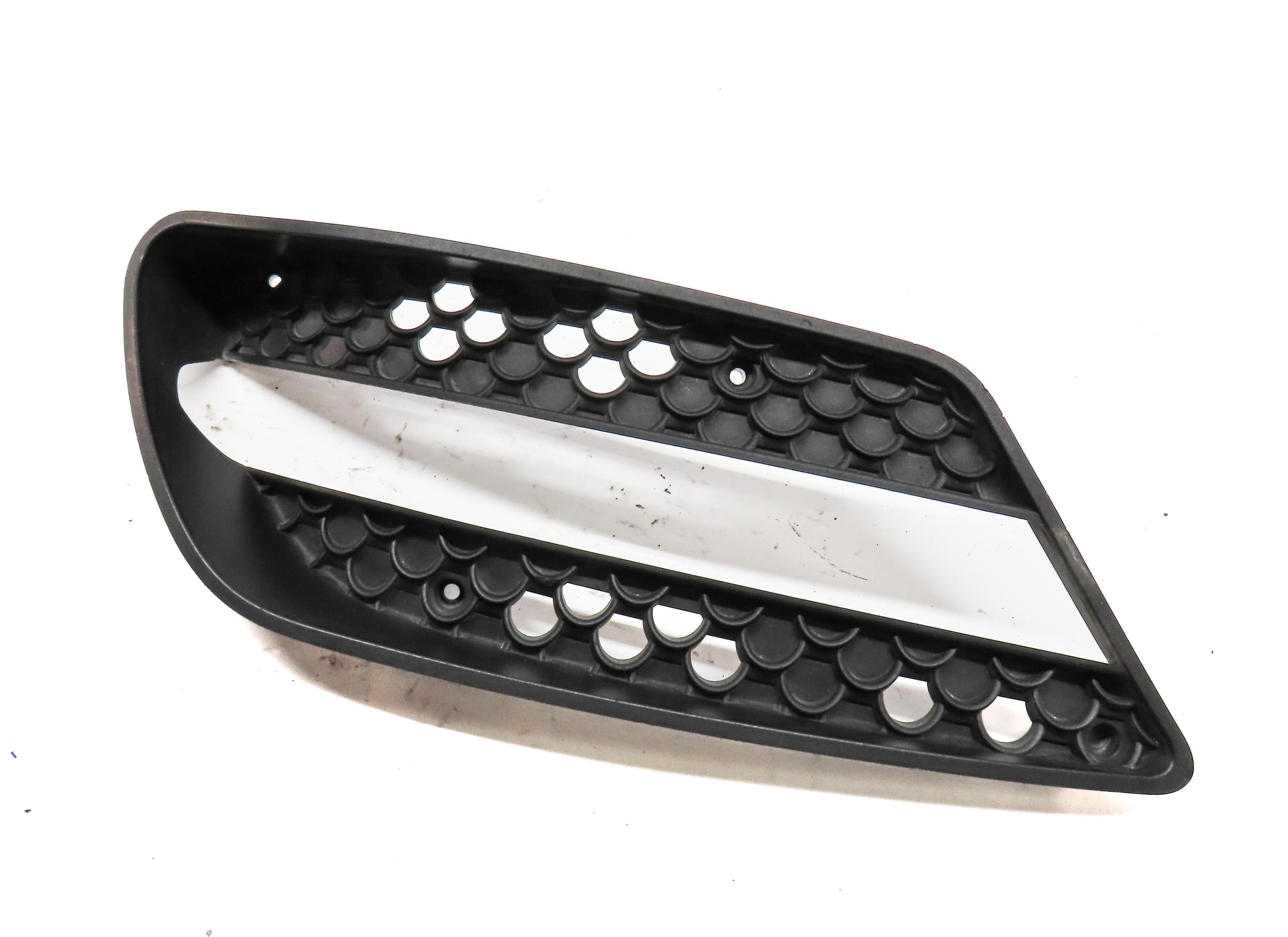 2008-2011 MERCEDES C CLASS (W204) FRONT LEFT LOWER SPORT FOG LIGHT LAMP GRILLE — exact item pictured