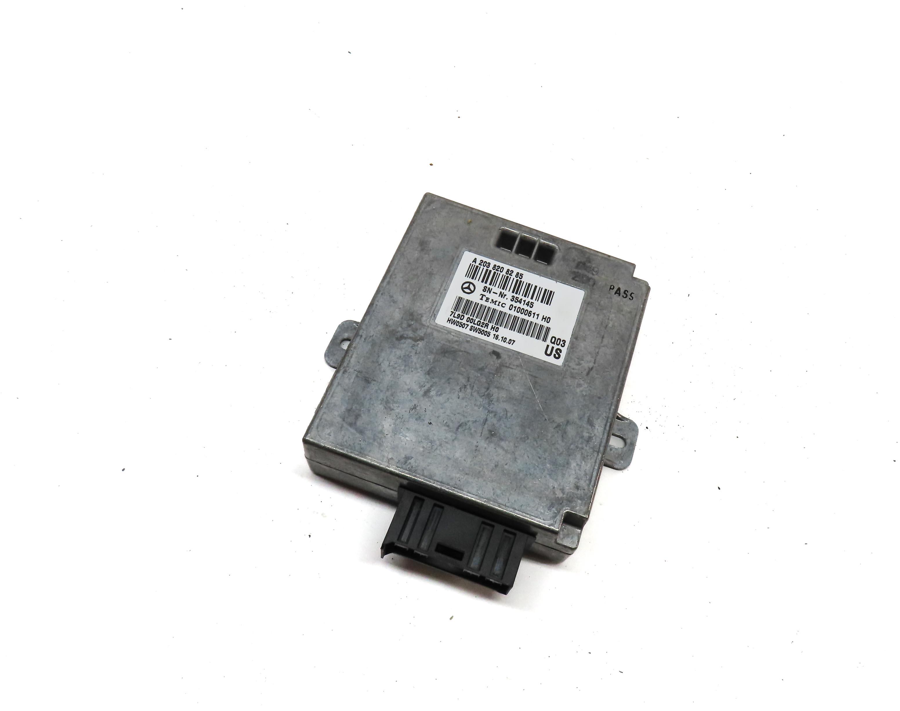 06-12 MERCEDES E G GL ML CLS R CLASS (W211 W164 W251 X164) VOICE CONTROL MODULE — exact item pictured