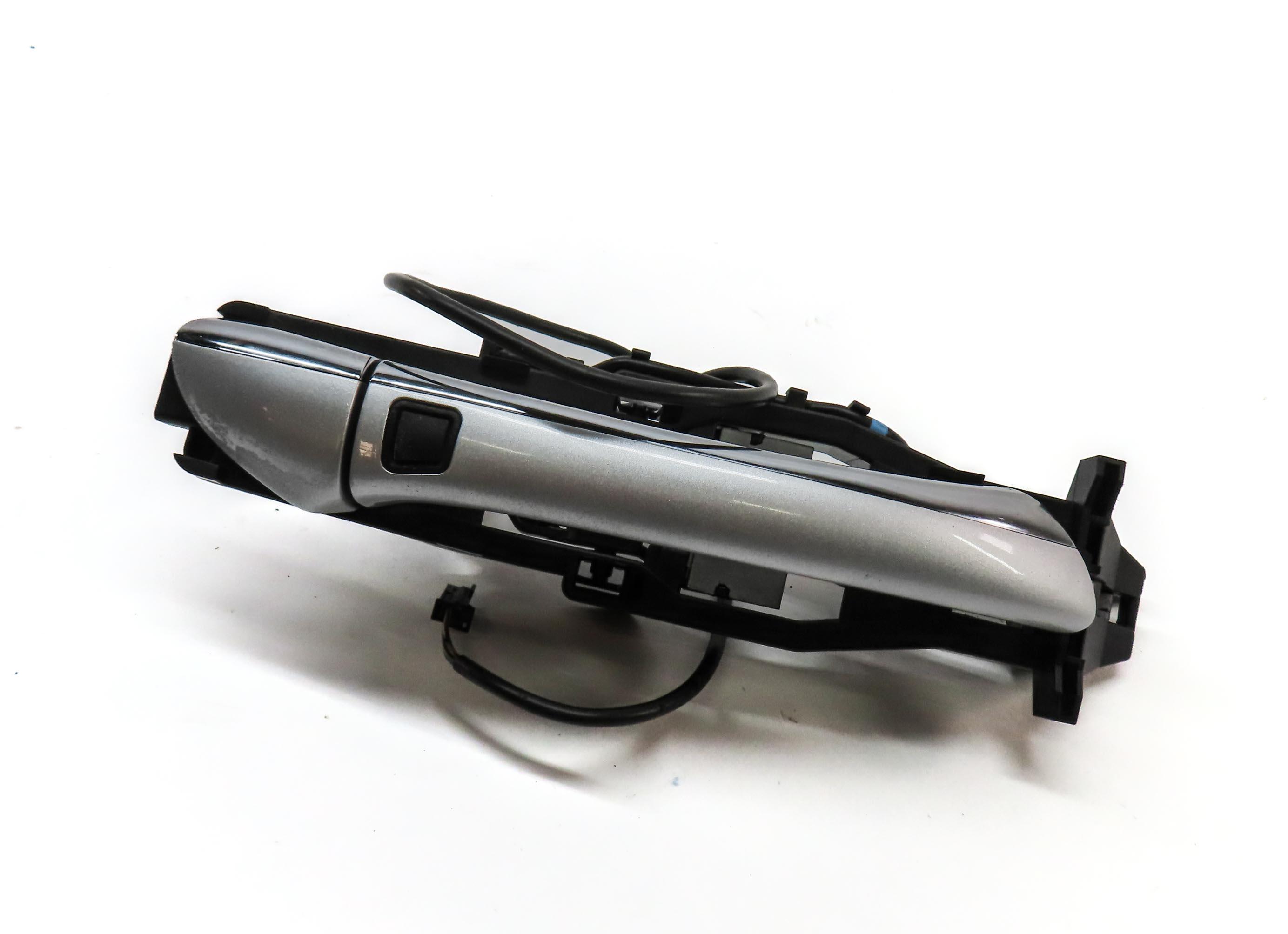 06-11 MERCEDES CLS63 CLS500 CLS550 (W219) RIGHT REAR KEYLESS DOOR HANDLE SILVER — exact item pictured