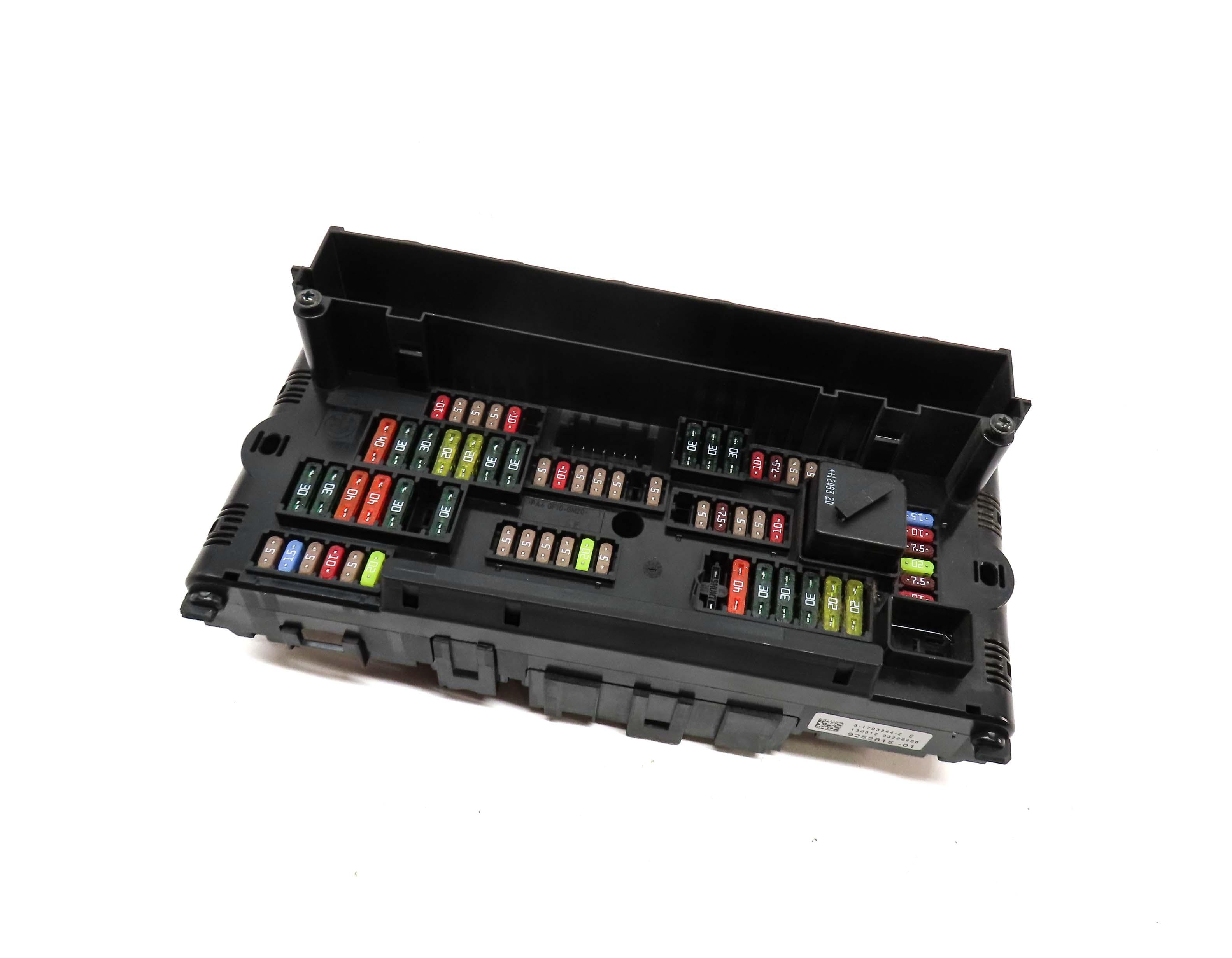 2012 BMW 528i (F10) FRONT POWER DISTRIBUTION RELAY FUSE BOX 9252815 — exact item pictured