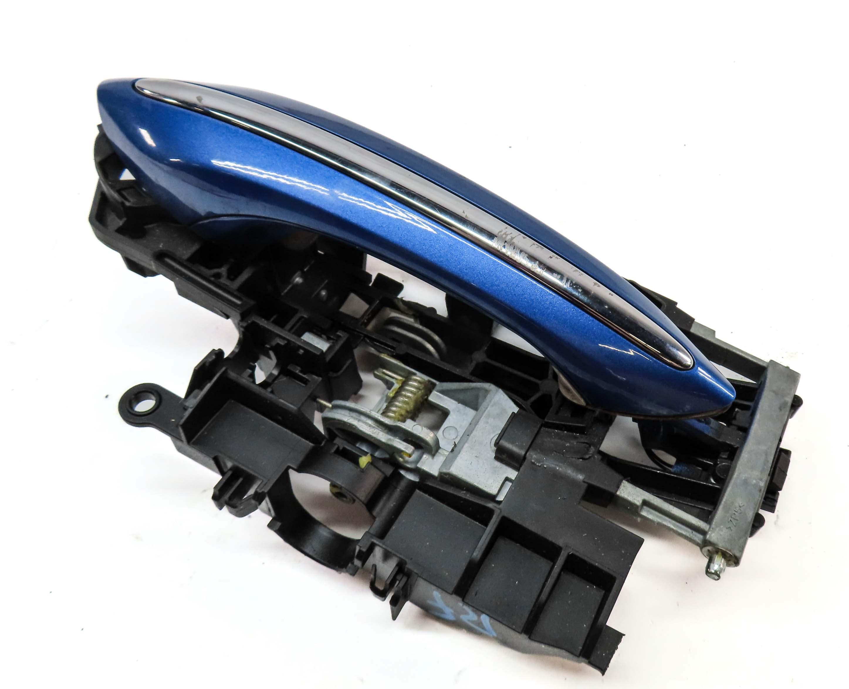09-19 BMW 5 6 7 SERIES (F01 F07 F10 F12) RIGHT FRONT COMFORT DOOR HANDLE (BLUE) — exact item pictured