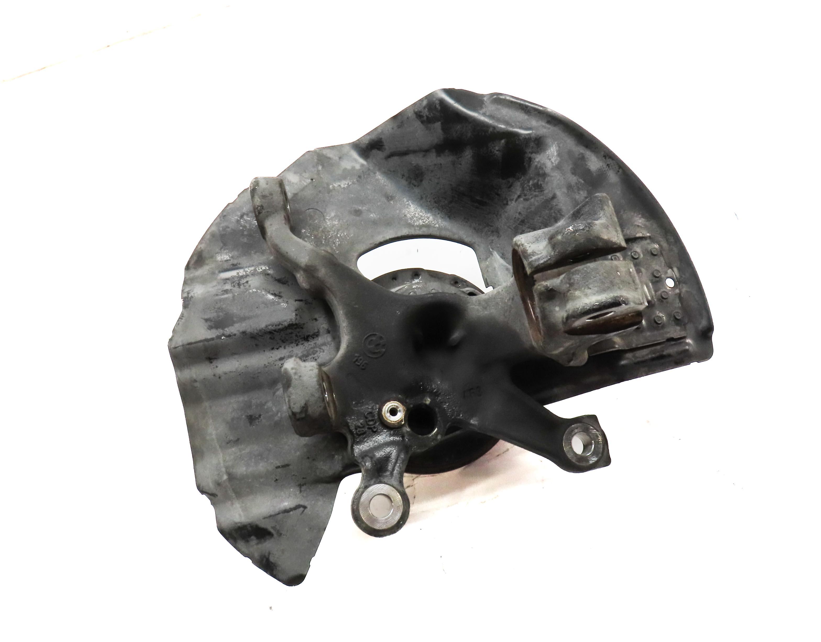 06-08 BMW Z4 (E85) 3.0L FRONT RIGHT PASSENGER SPINDLE KNUCKLE HUB (THRU 5/08) — exact item pictured