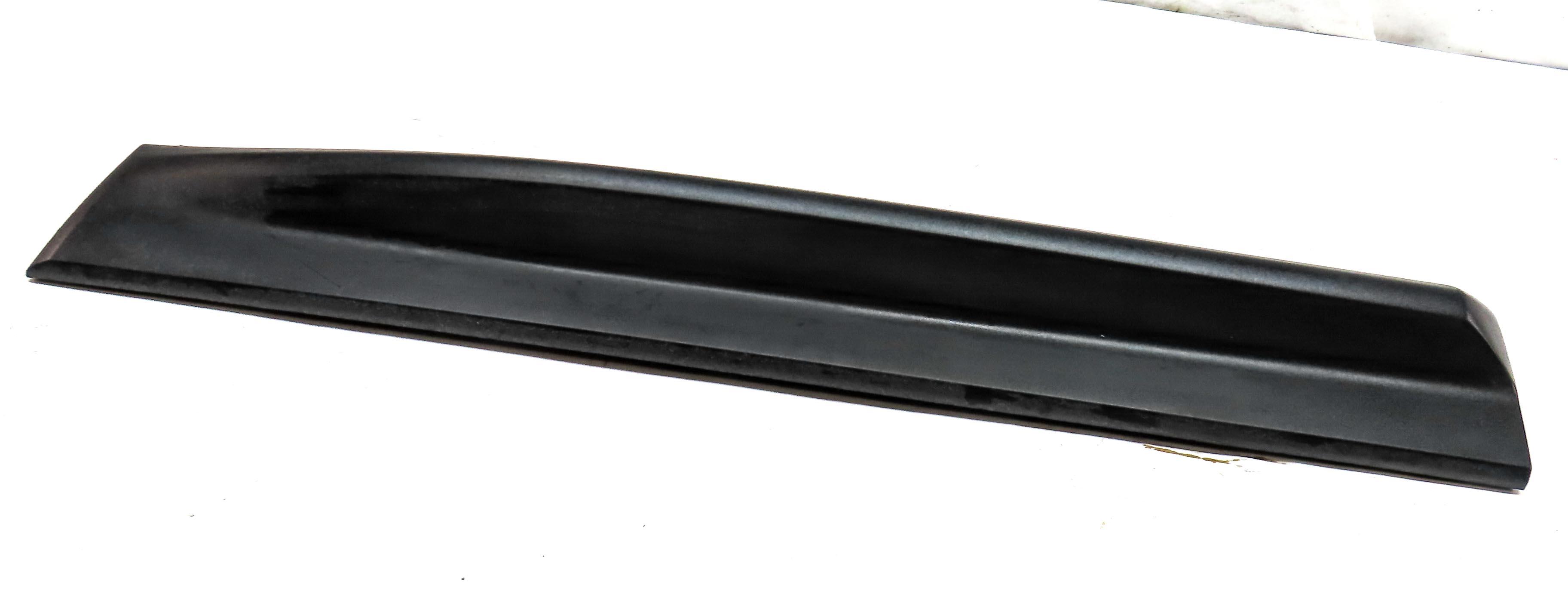 06-13 LAND RANGE ROVER SPORT (L320) FRONT RIGHT LOWER DOOR TRIM MOULDING PANEL — exact item pictured