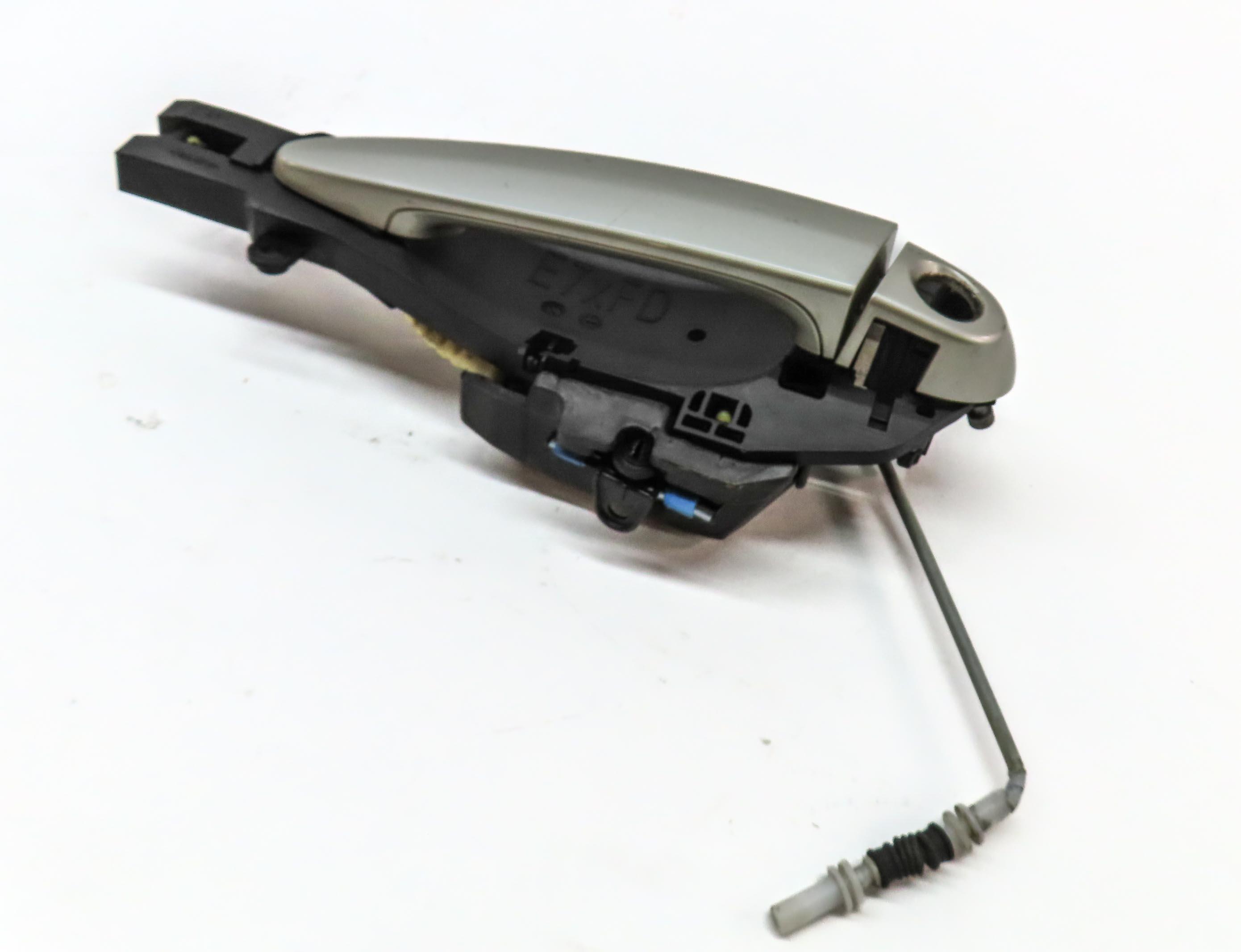 08-14 BMW X3 X5 X5M X6 X6M E70 E71 F25 LEFT DRIVER DOOR HANDLE (MINERAL SILVER) — exact item pictured
