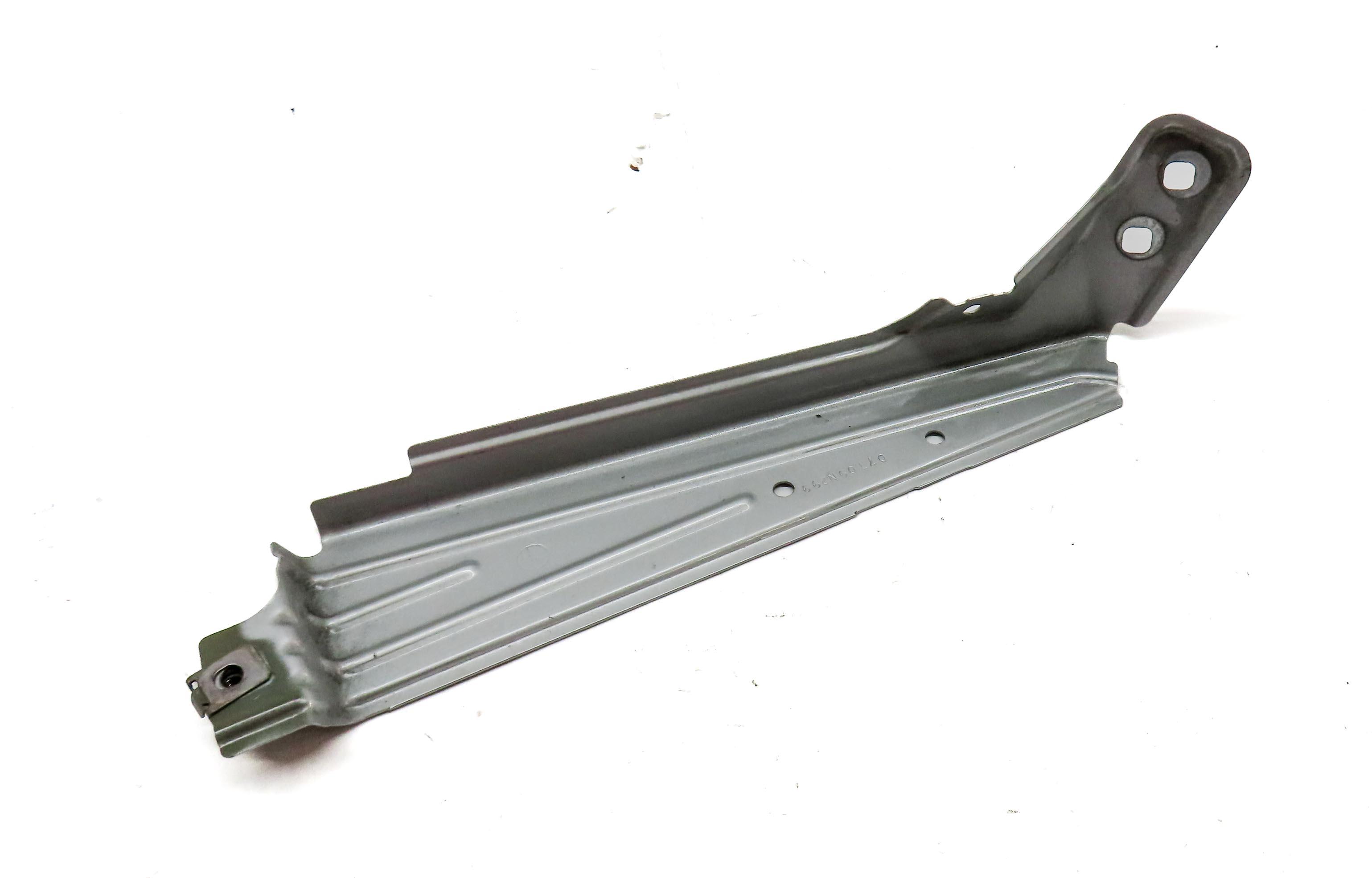 2014 BMW X3 (F25) FRONT LEFT DRIVER FENDER MOUNT BRACKET 41357267325 — exact item pictured