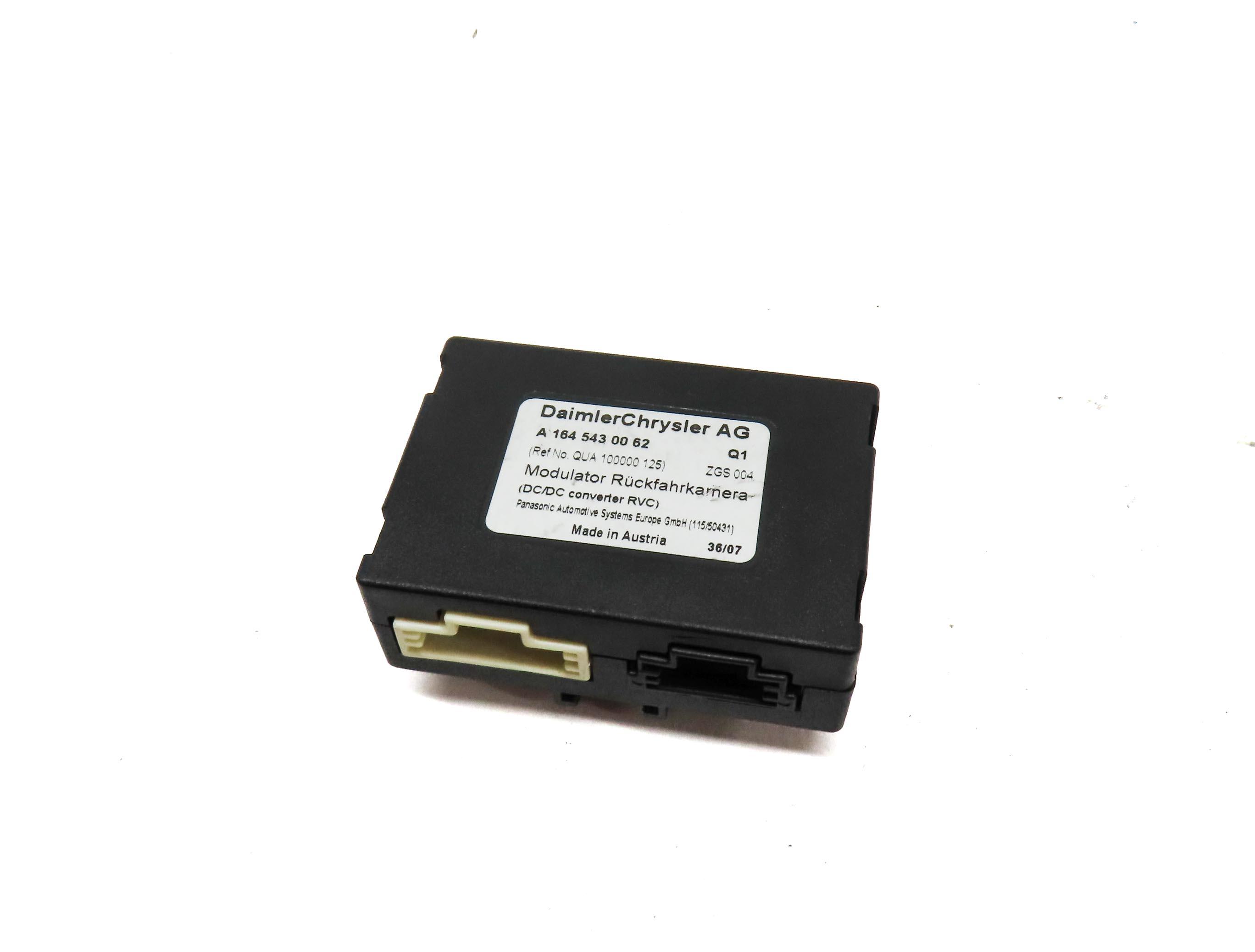 06-11 MERCEDES GL320 GL450 ML320 ML350 ML500 R320 R350 - REARVIEW CAMERA MODULE — exact item pictured