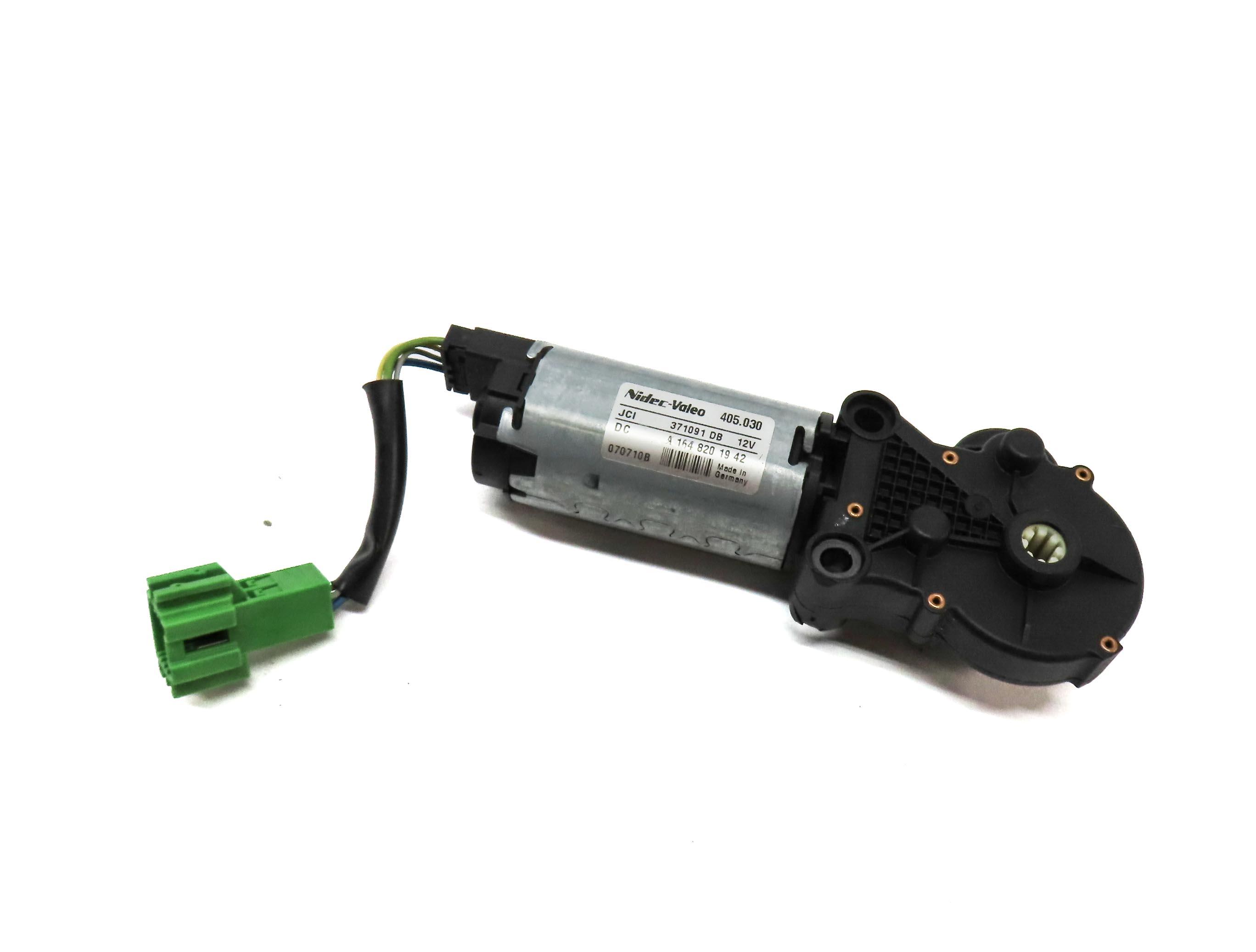2008 MERCEDES GL320 (X164) REAR LEFT 3rd THIRD ROW SEAT ADJUSTMENT MOTOR — exact item pictured